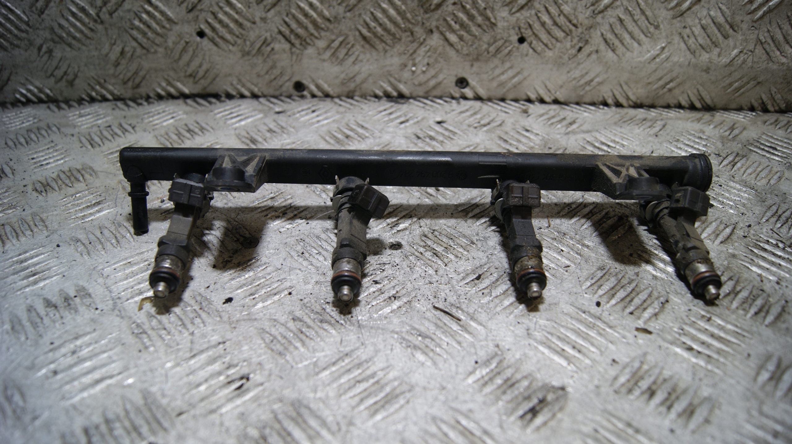 Rampe injection DACIA SANDERO 8200494284A