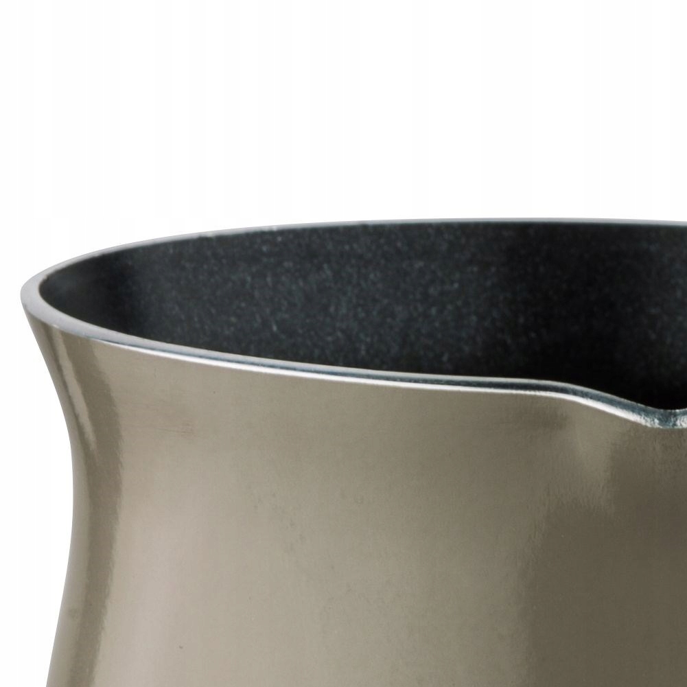 Tygielek NIEPRZYWIERAJĄCY do parzenia kawy po turecku tureckiej 660 ml Materiał aluminium