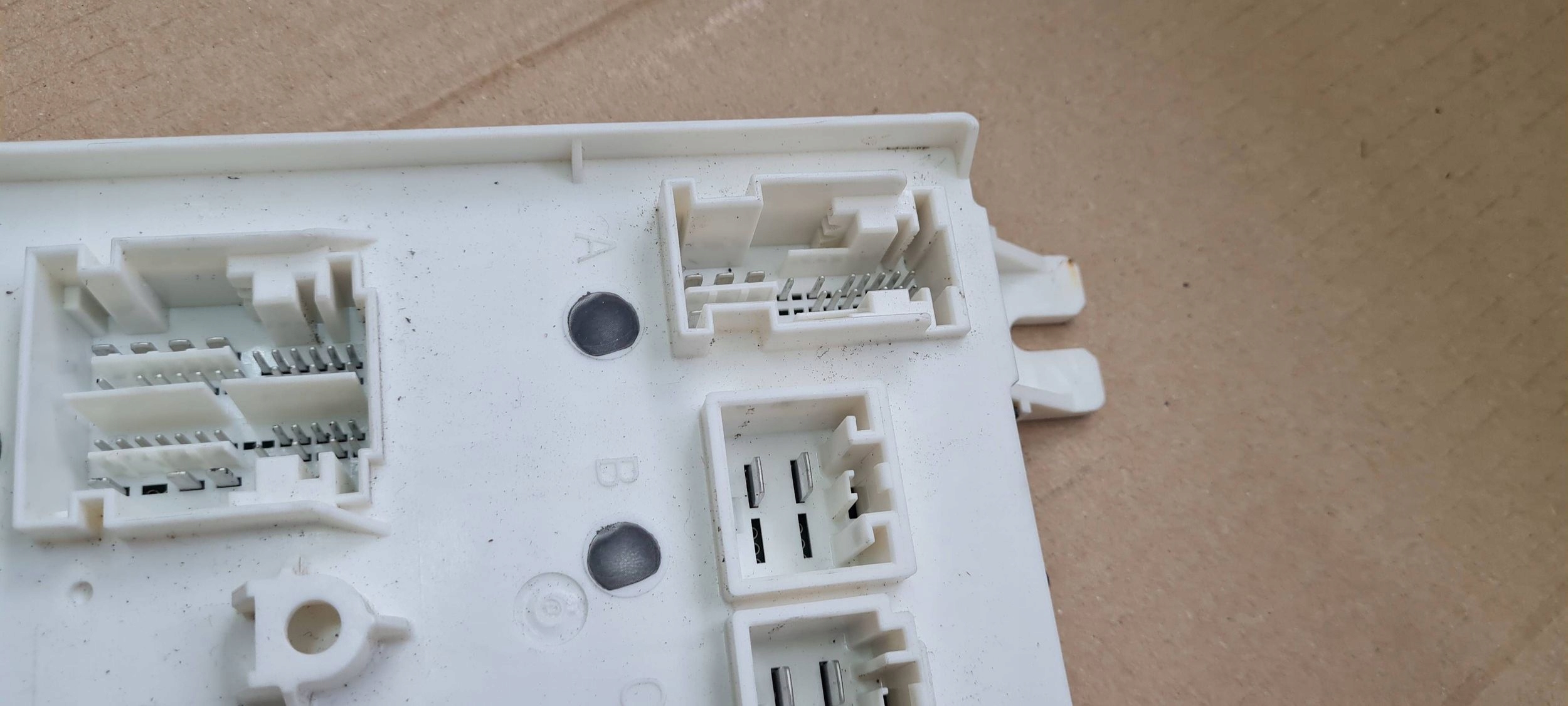 Chrysler Pacifica 2022 module control unit BCM 3.6 HYBRYDA 68529663AD