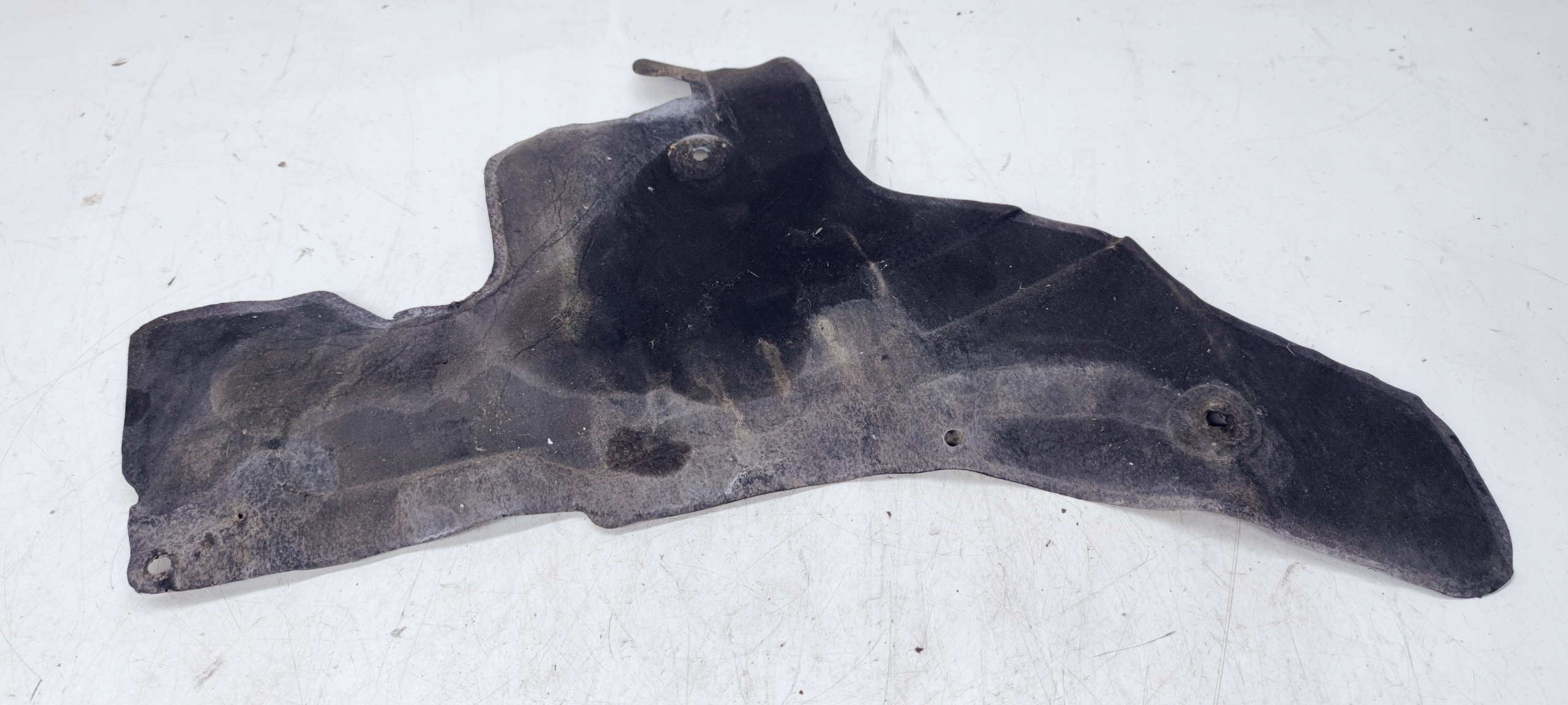 hangszigetelő GNIAZDA rugó ? AUDI A6 C7 4G0863827B