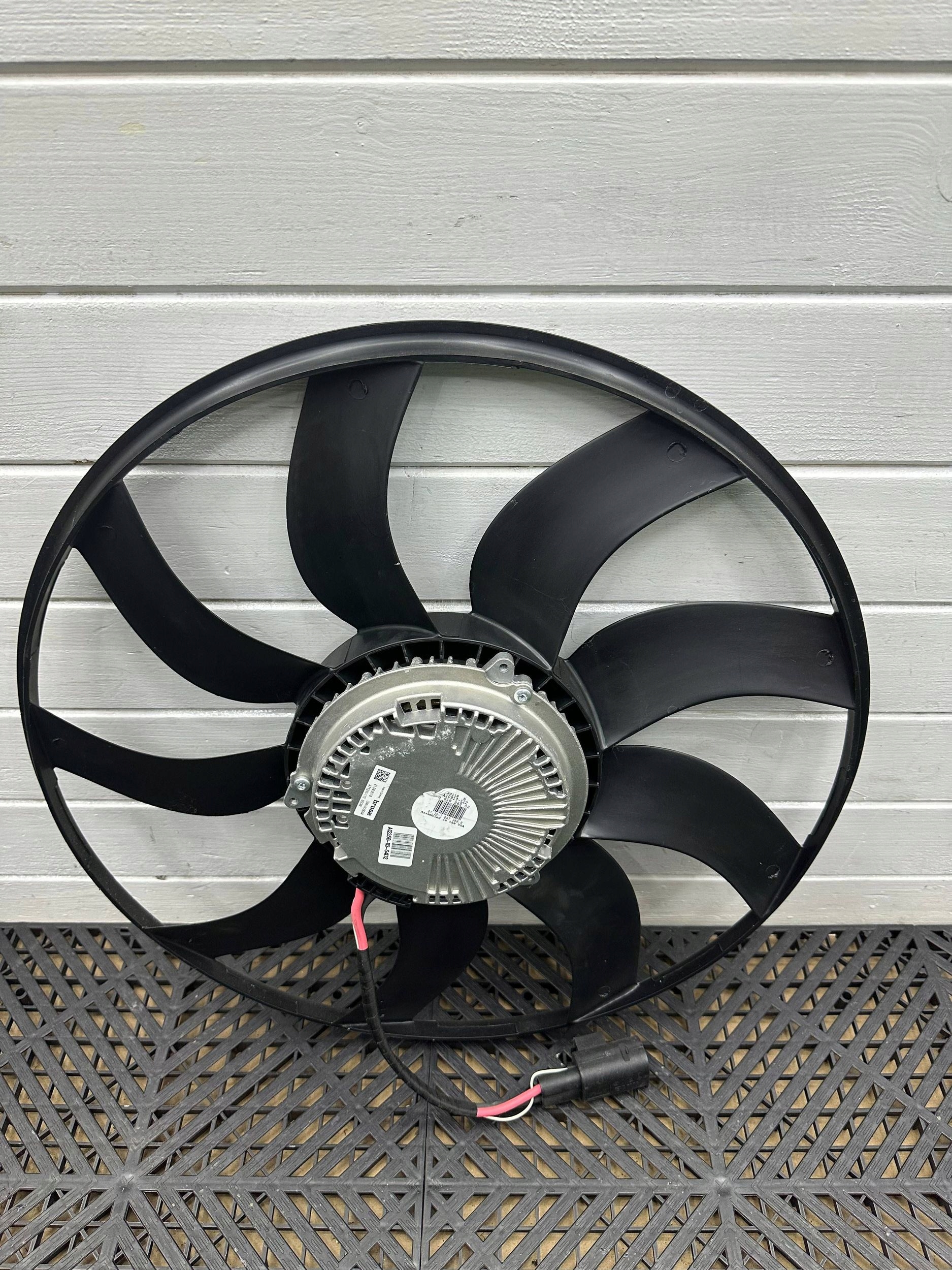 radiator fan BMW X5 E70 8618242