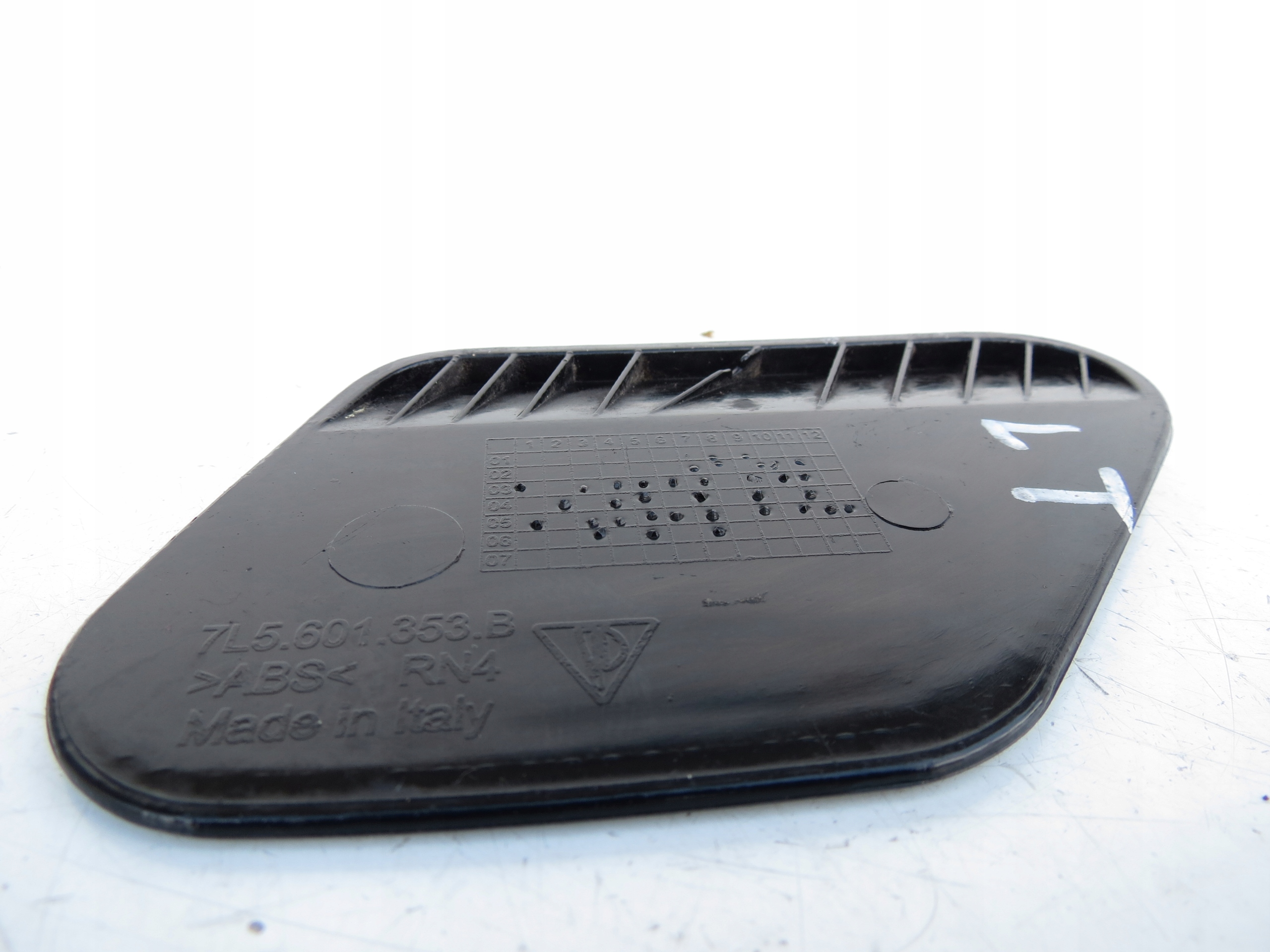 spoiler cover of a bumper front front 7L5601353B PORSCHE CAYENNE 7L