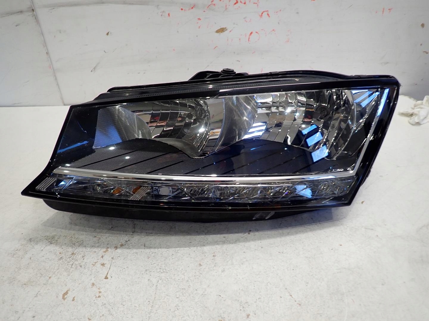 light front front left SKODA FABIA III LIFT 2017- 6V1941015D