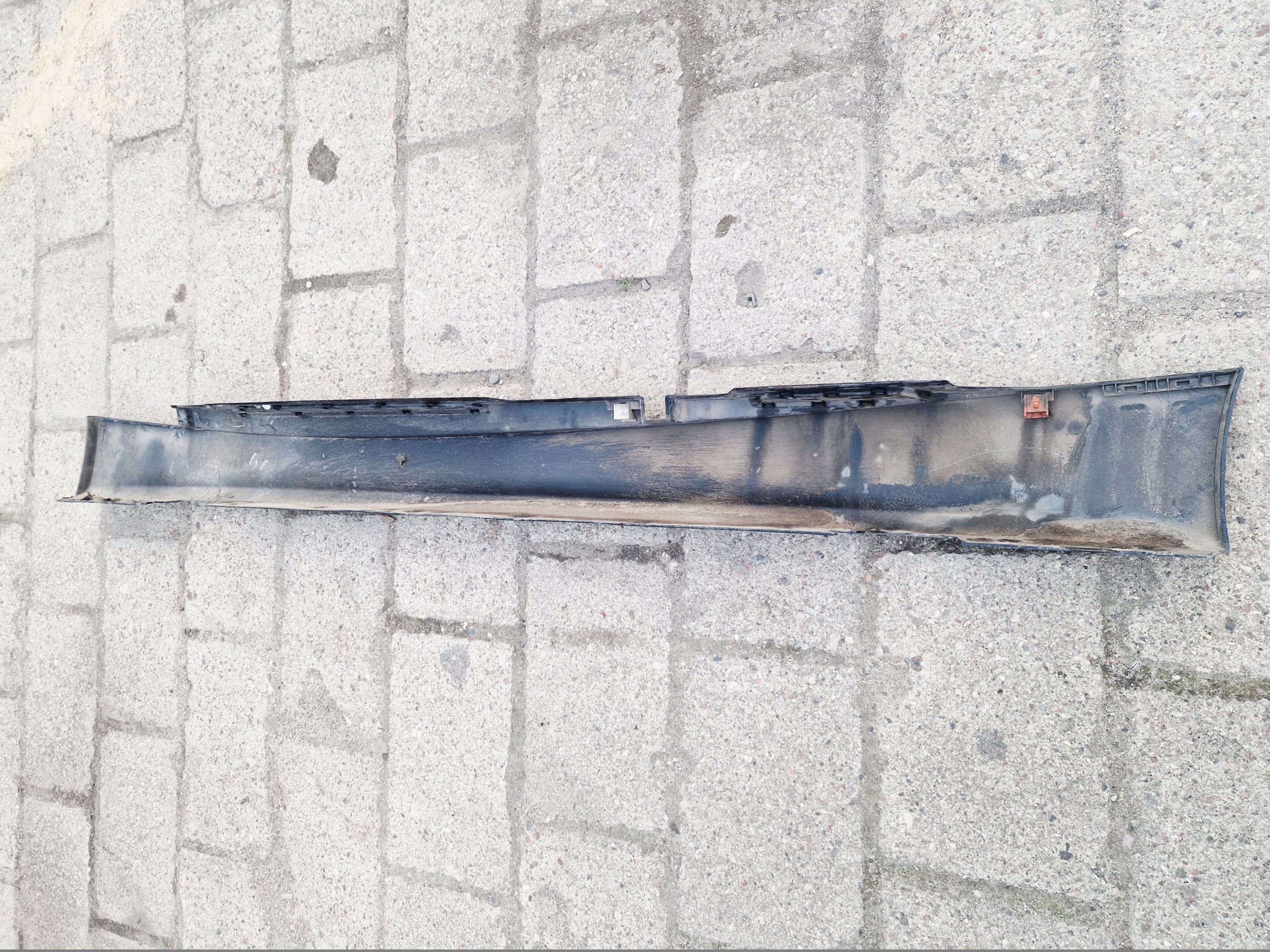 moulding threshold threshold side right BMW E87 colour 668 complete