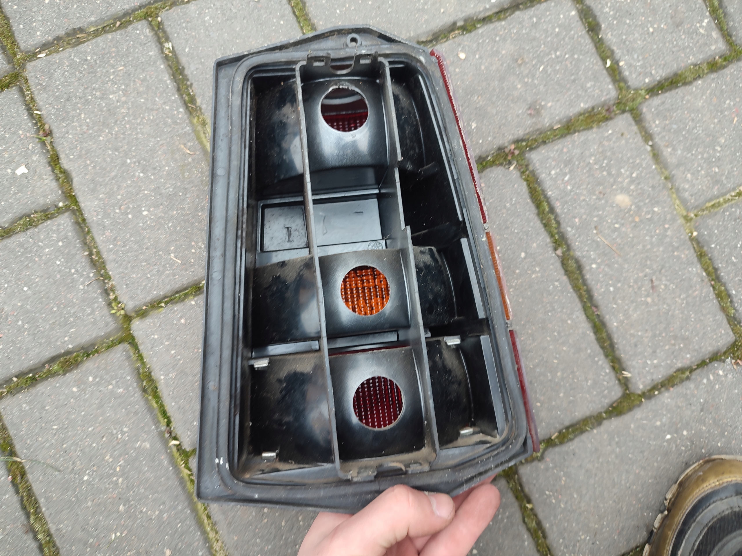 light left rear part left rear seat marabella