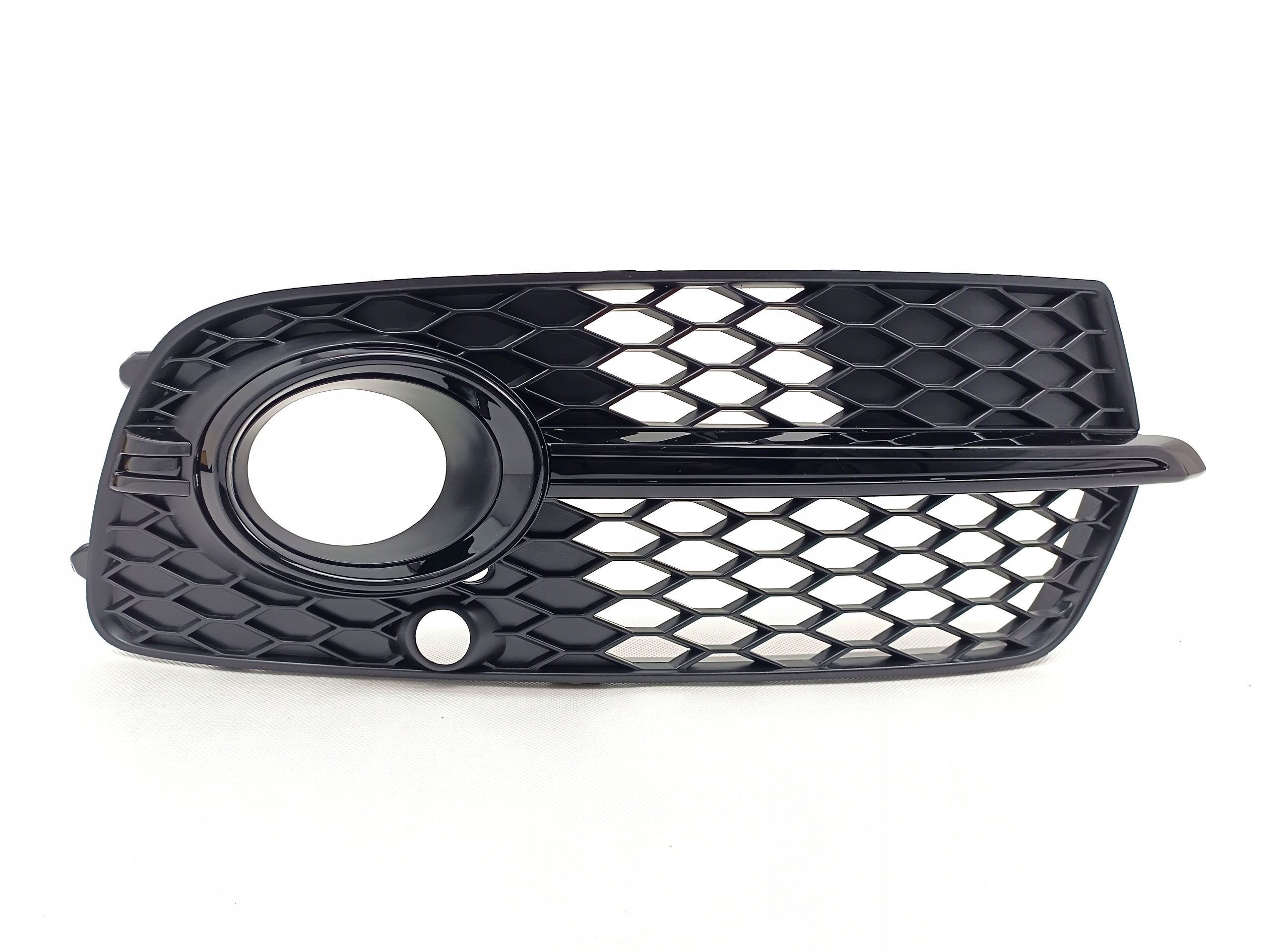 8R0807682S - Права чорна решітка AUDI Q5 S-LINE LIFT 2012-2016r