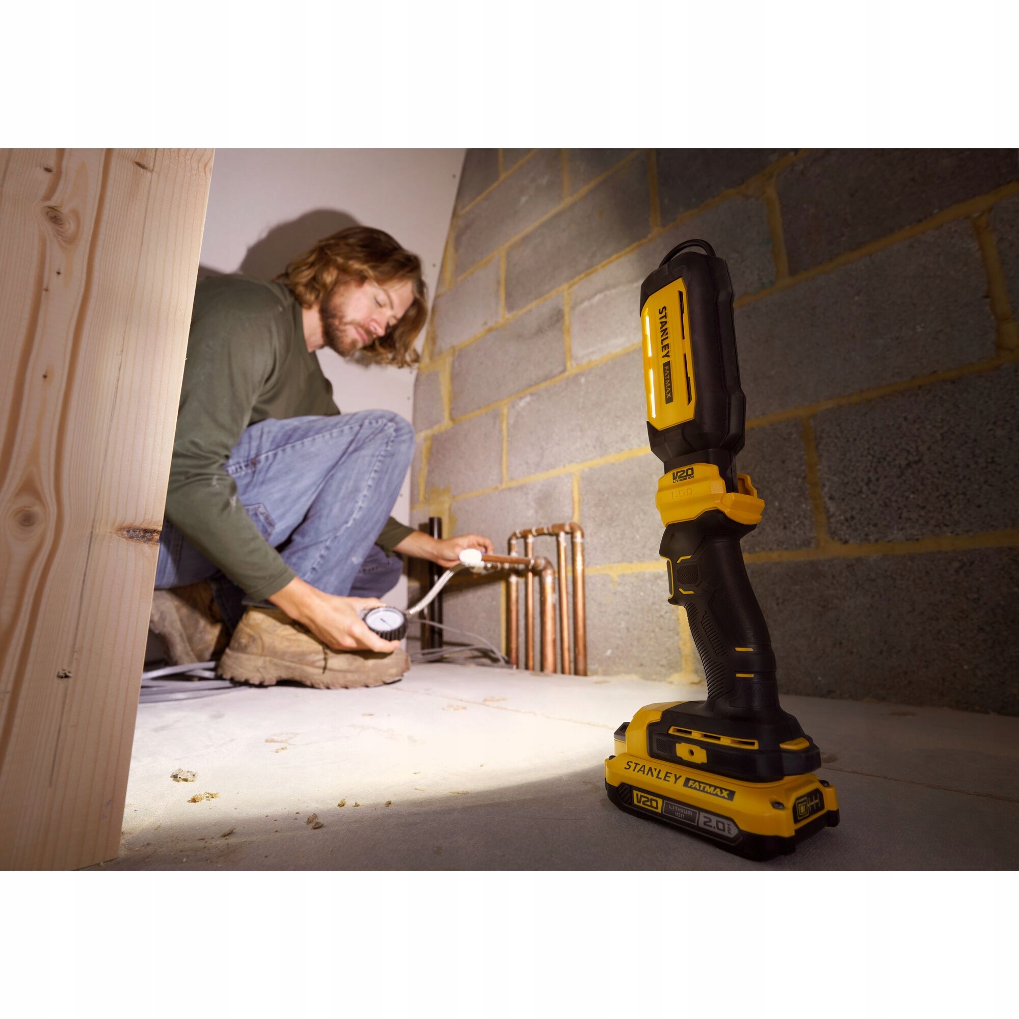 STANLEY V20 LAMPA WARSZTATOWA LATARKA 18 SFMCL050B Producent code SFMCL050B