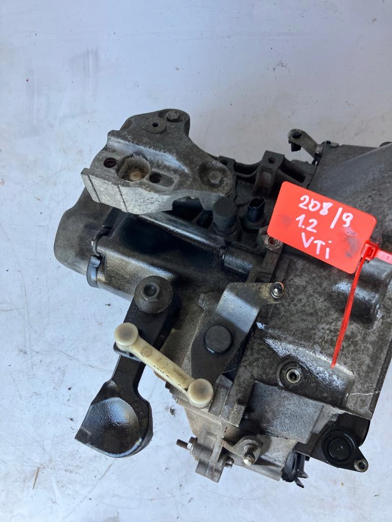 Getriebe 208 1.2 VTI 20A701