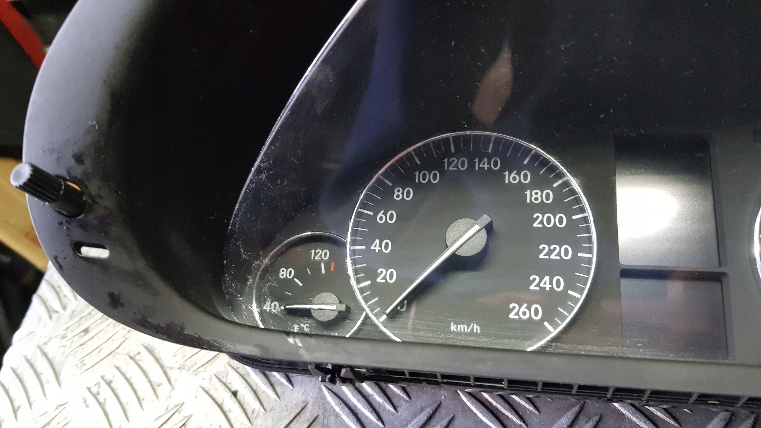 MERCEDES C-class W203 dials clock 2.2 CDI LIFT a2035404947