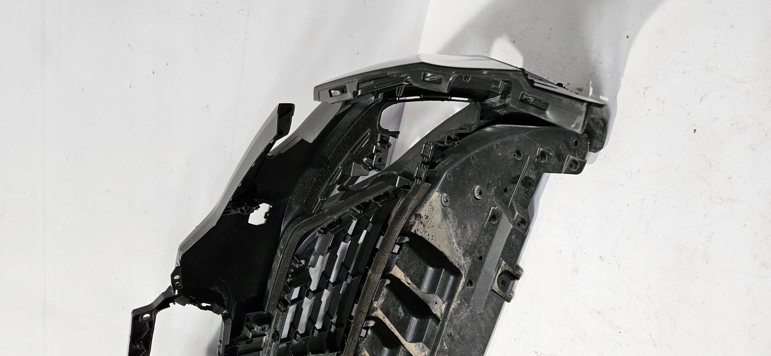 front bumper RENAULT ARKANA 19- PDC original 620225387R