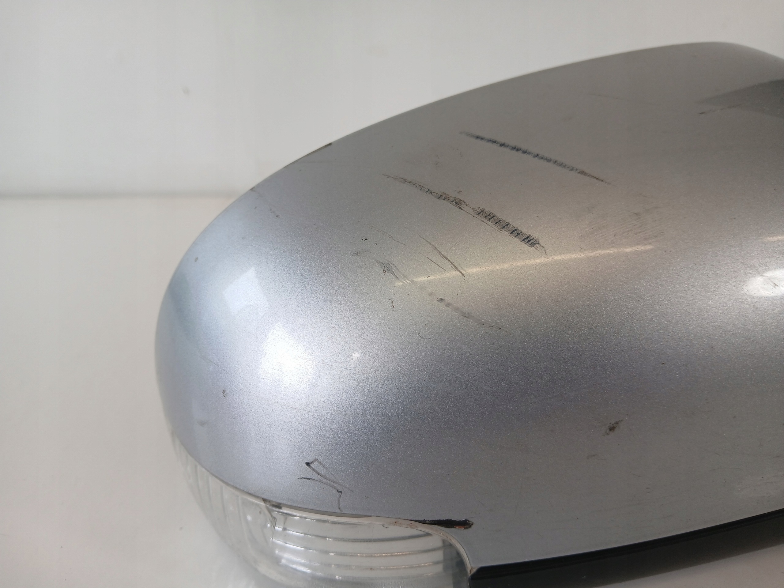 VW TOURAN and mirror right 6 PIN LA7W