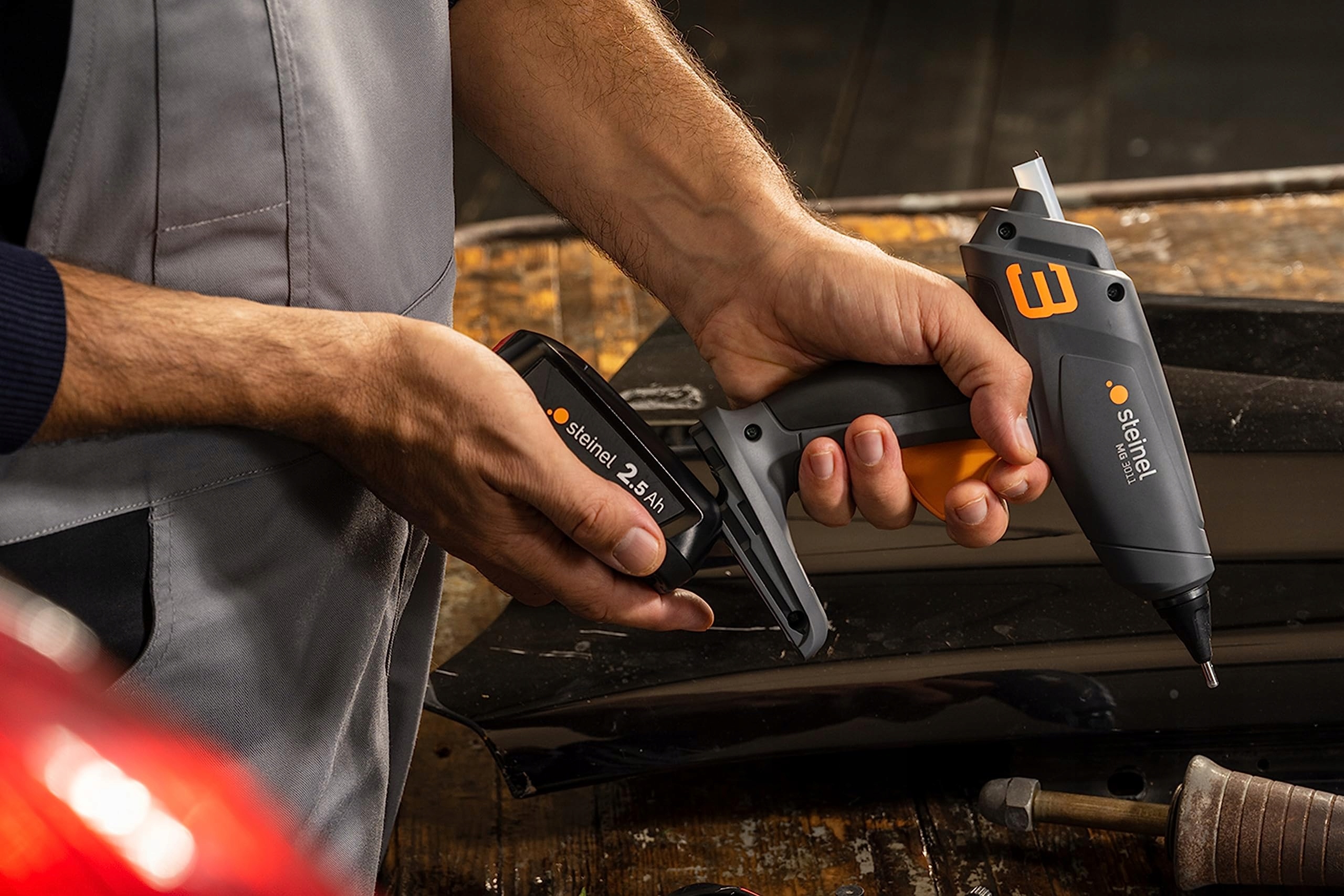 Steinel Akumulatorowy pistolet do klejenia Zasilanie akumulatorowe