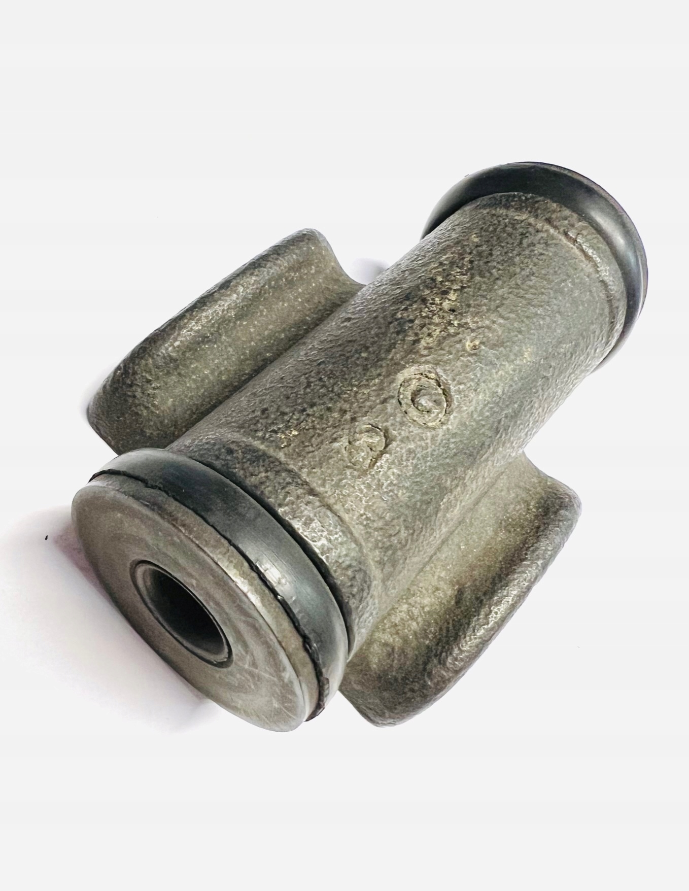 013869 - Центральний кронштейн пружини Fiat 125p Polonez низький