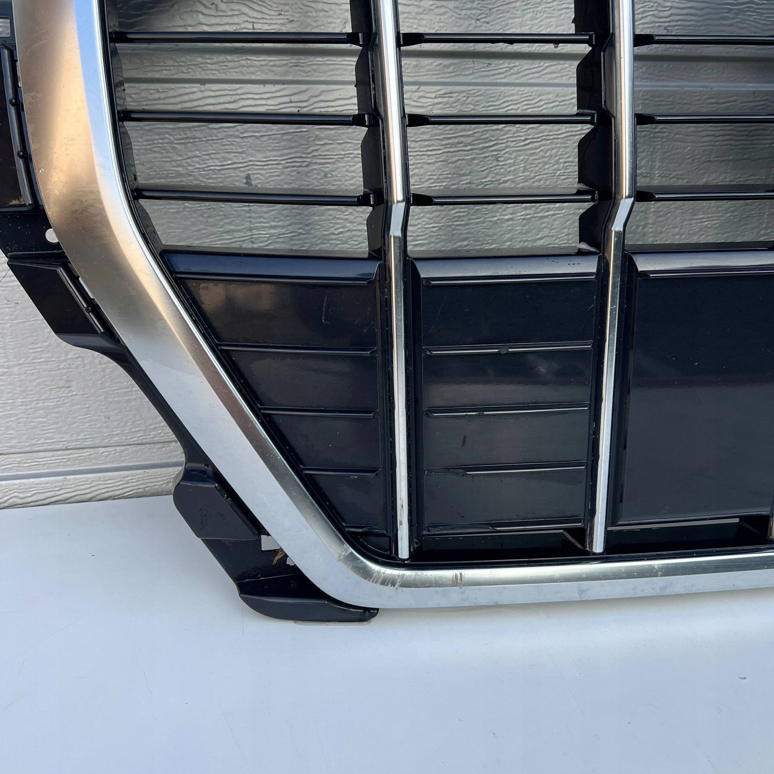 Audi Q3 Kühlergrill FRONTGRILL Kühlergitter 83A853651B - Thumbnail 3