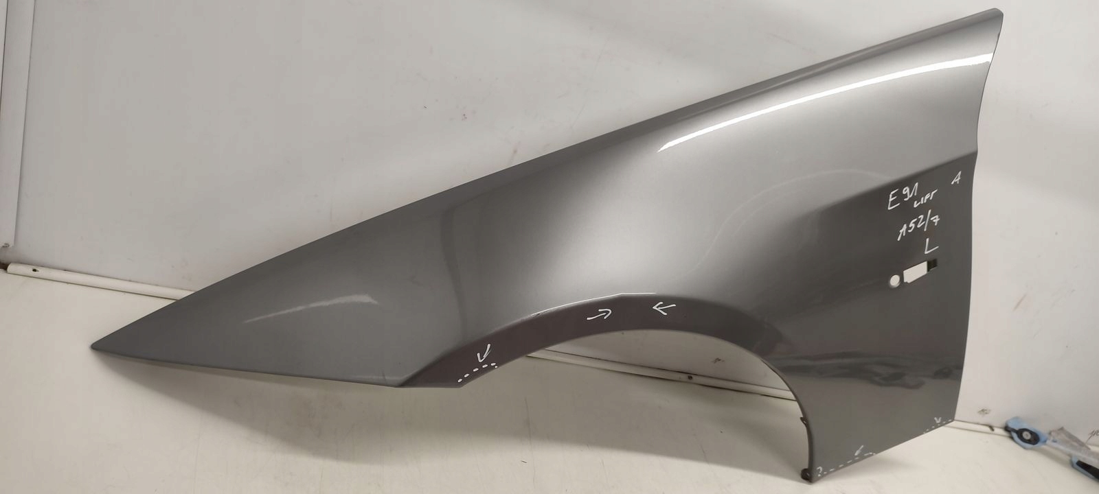 blatník levý předek přední BMW E91 LIFT A52/7