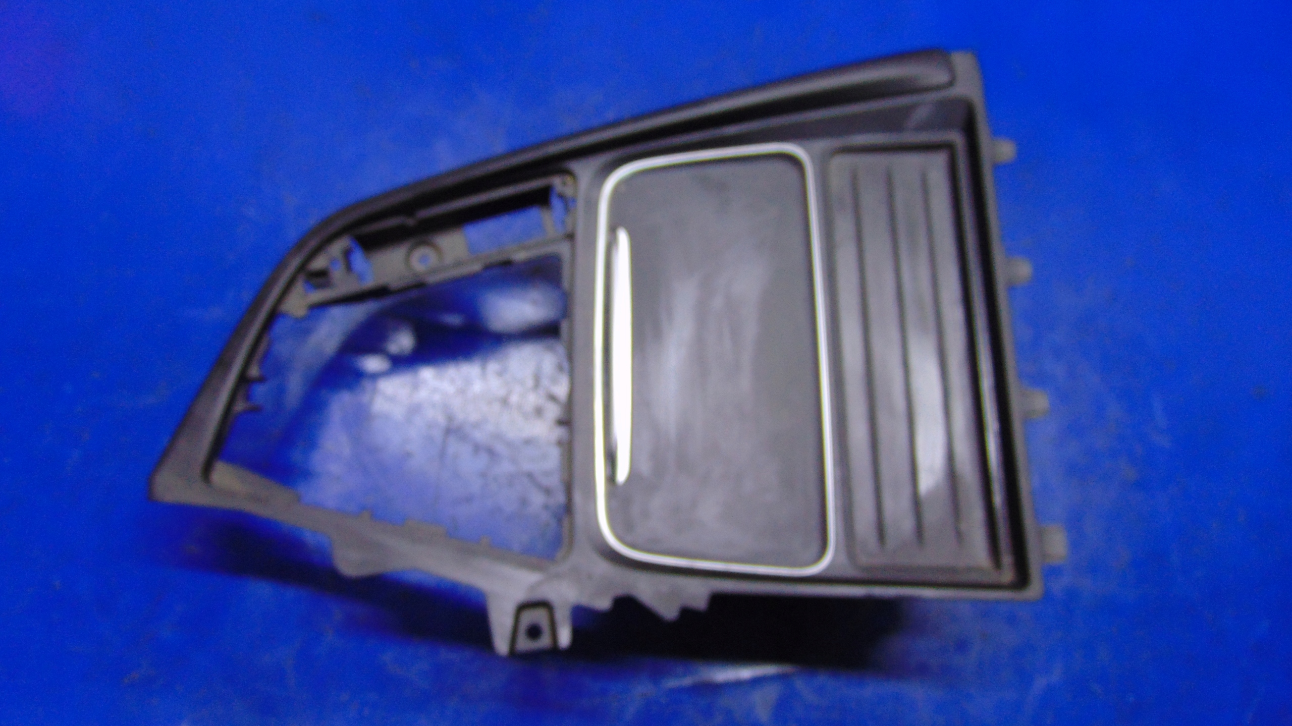 PANEL mitte Handschuhfach BMW F30 F31 10-18 ROK