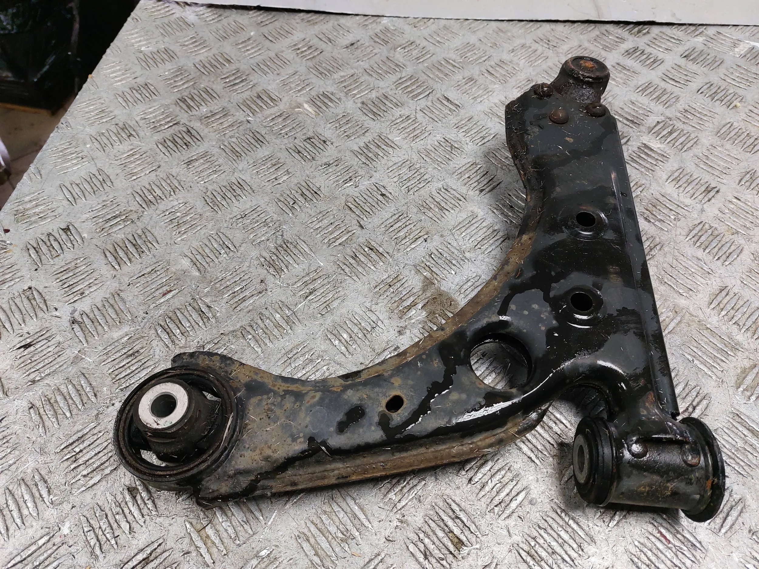 arm front right Lancia Delta 08