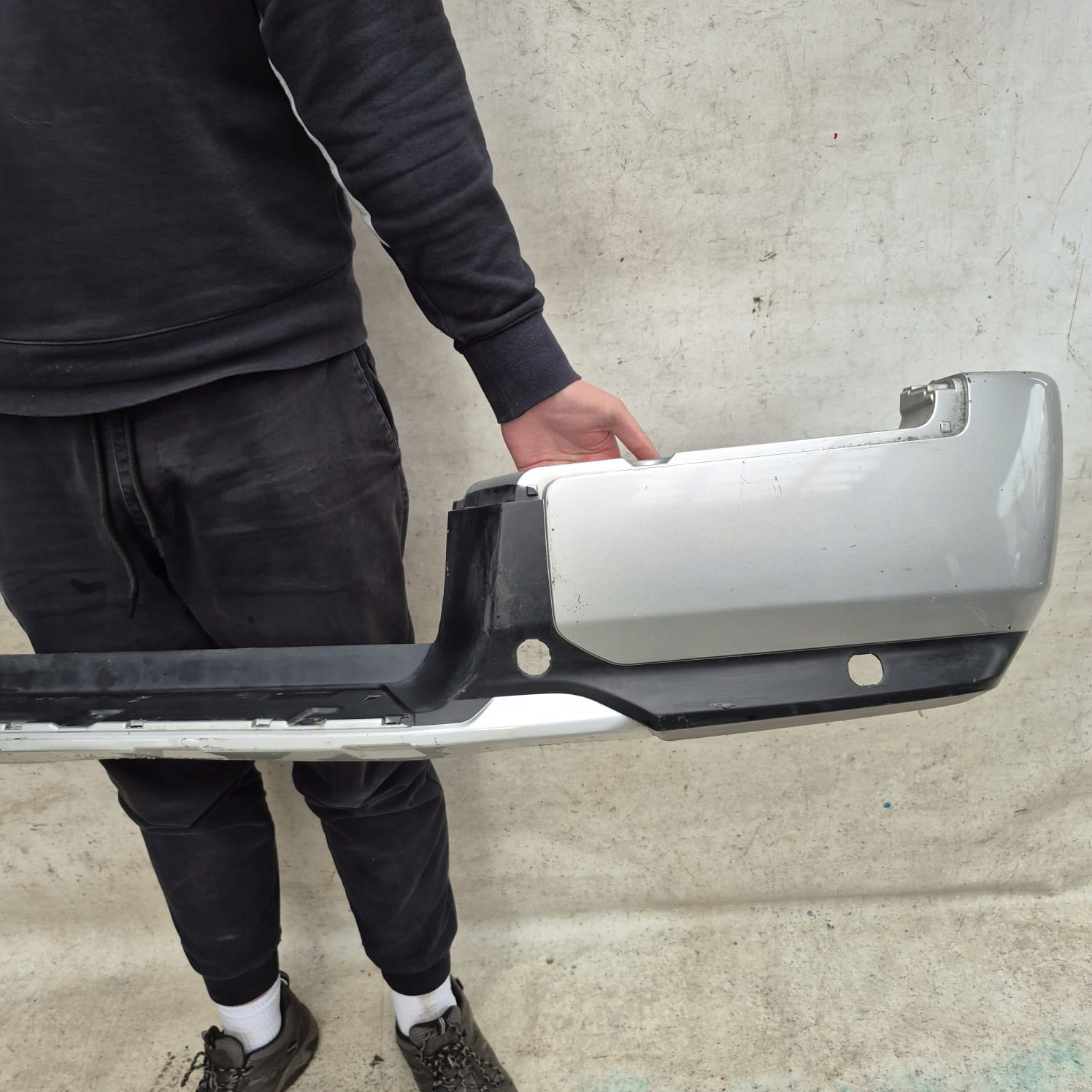 MITSUBISHI L200 V LIFT 19-> bumper rear part rear PDC