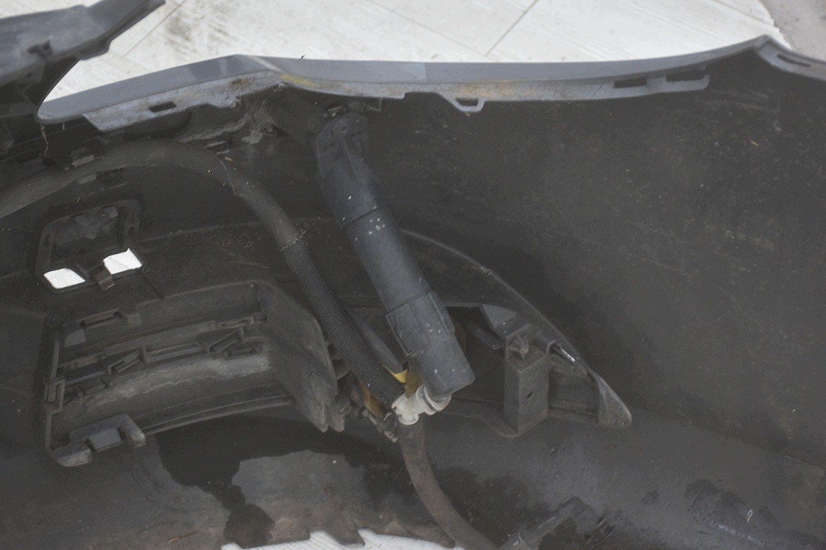 Frontstoßstange * vorne VW EOS Spritzdüsen