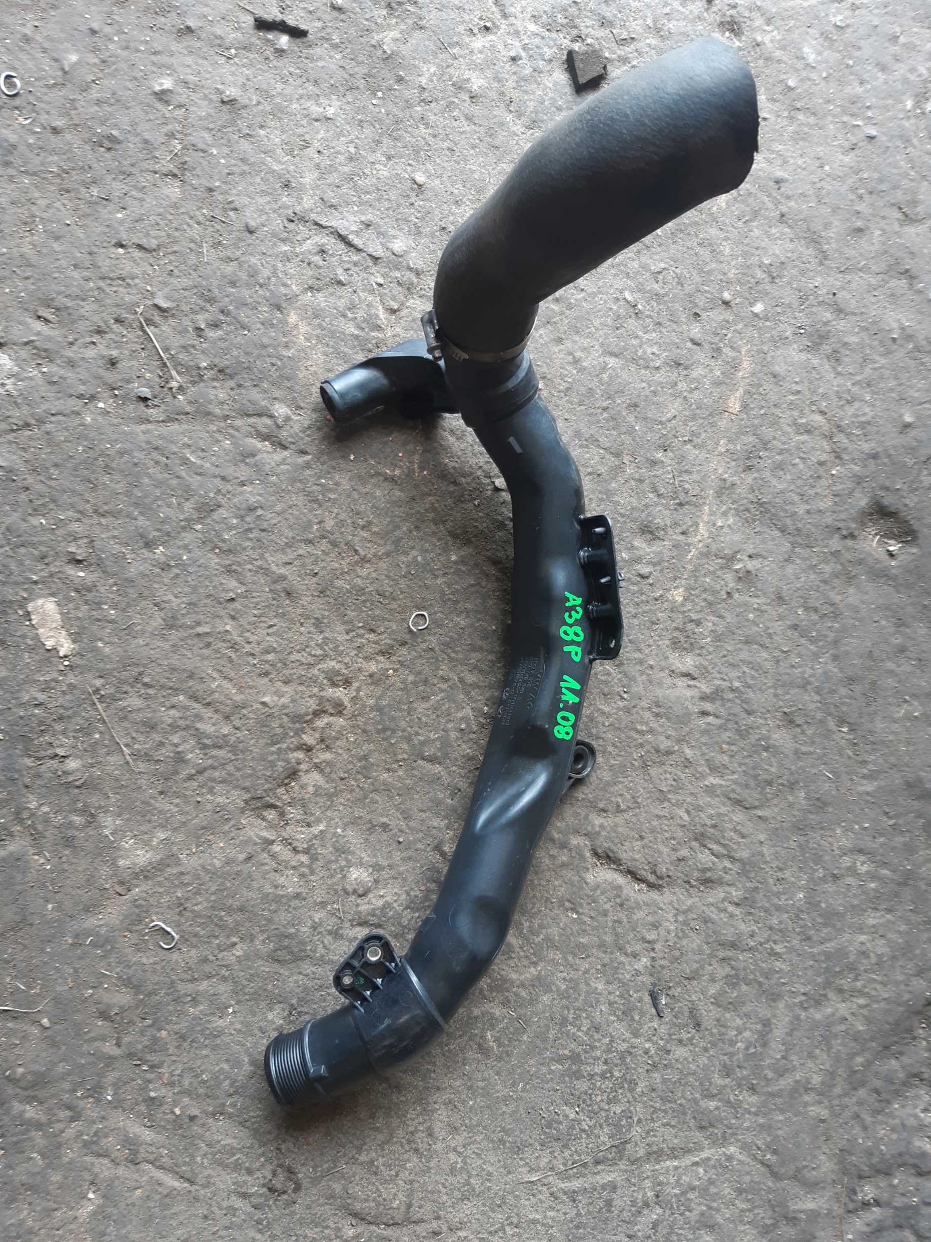 AUDI A3 8P Schlauch rohr intercooler 5N0145840E
