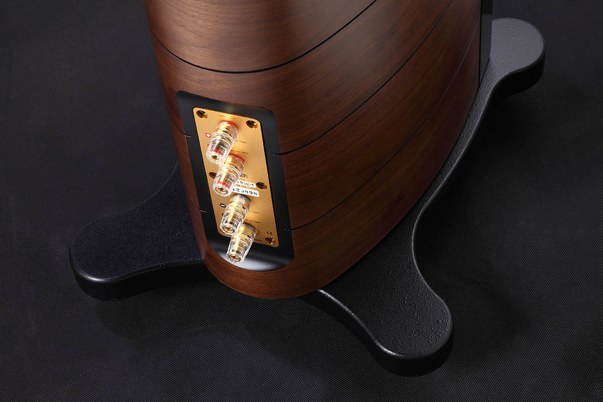 USHER DANCER MINI-ONE WALNUT Model Dancer Mini-One DMD