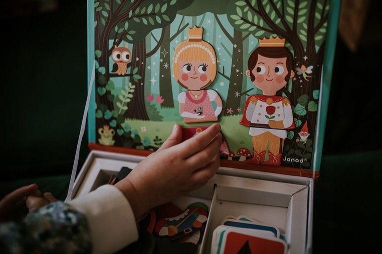 JANOD Magnetibook ŚWIAT BAŚNI Puzzle Magnetyczne Wiek dziecka 3 lata +