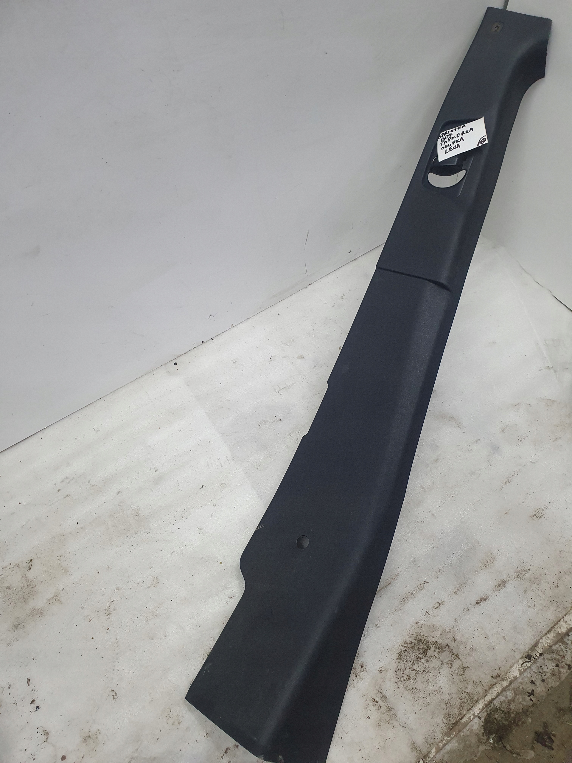 SPRINTER 907 18-20 OSŁONA SŁUPKA LEWA