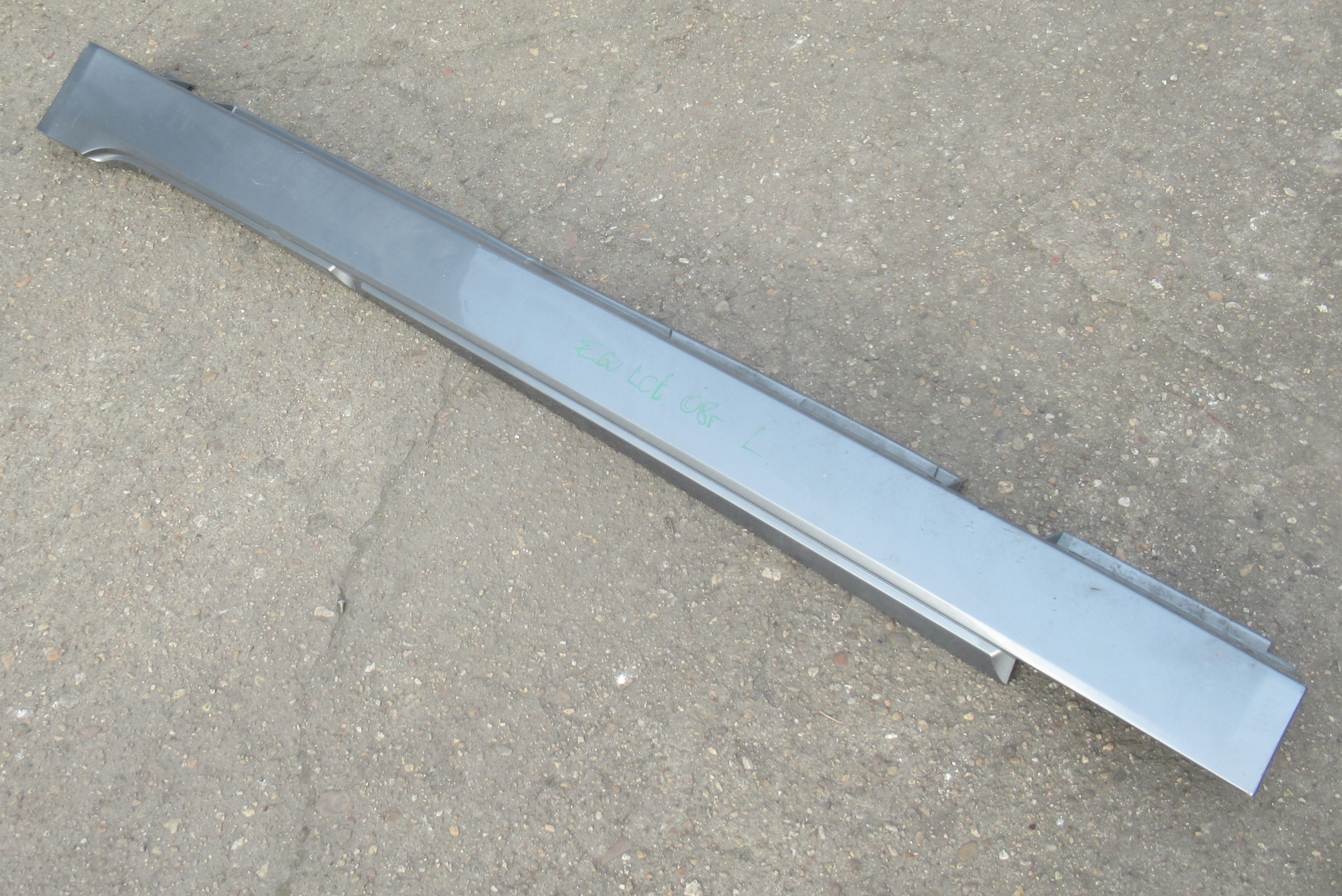 BMW E60 3.0 LCI 08R cap moulding threshold left 7178121 A52/7