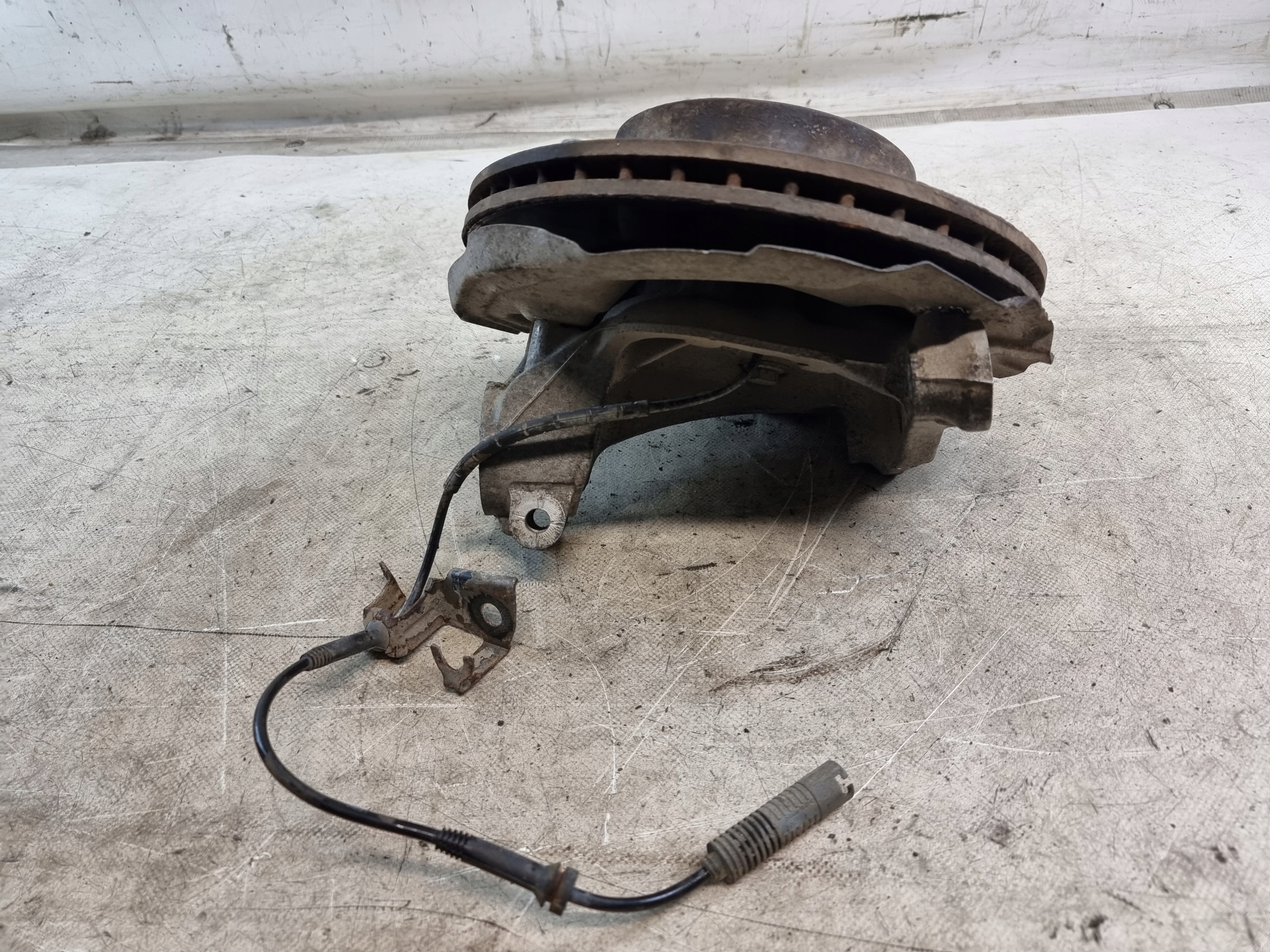 swing left front OE 6764443 BMW E90 2.0d 120kW 07r