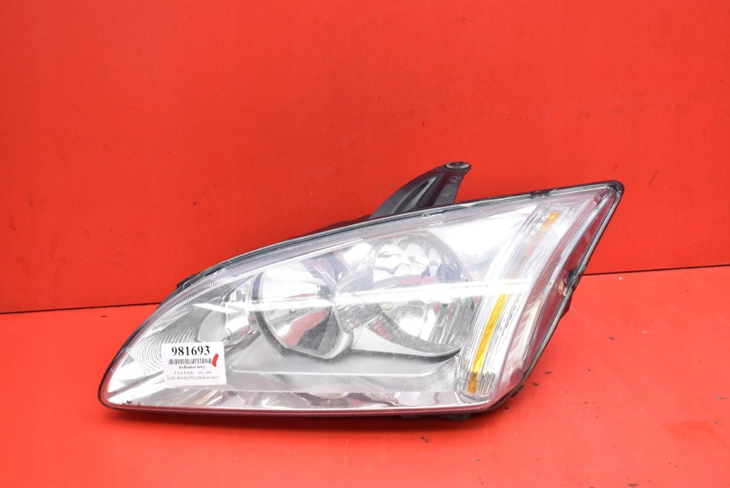 REFLEKTOR left light front EU FORD FOCUS MK2 04-08