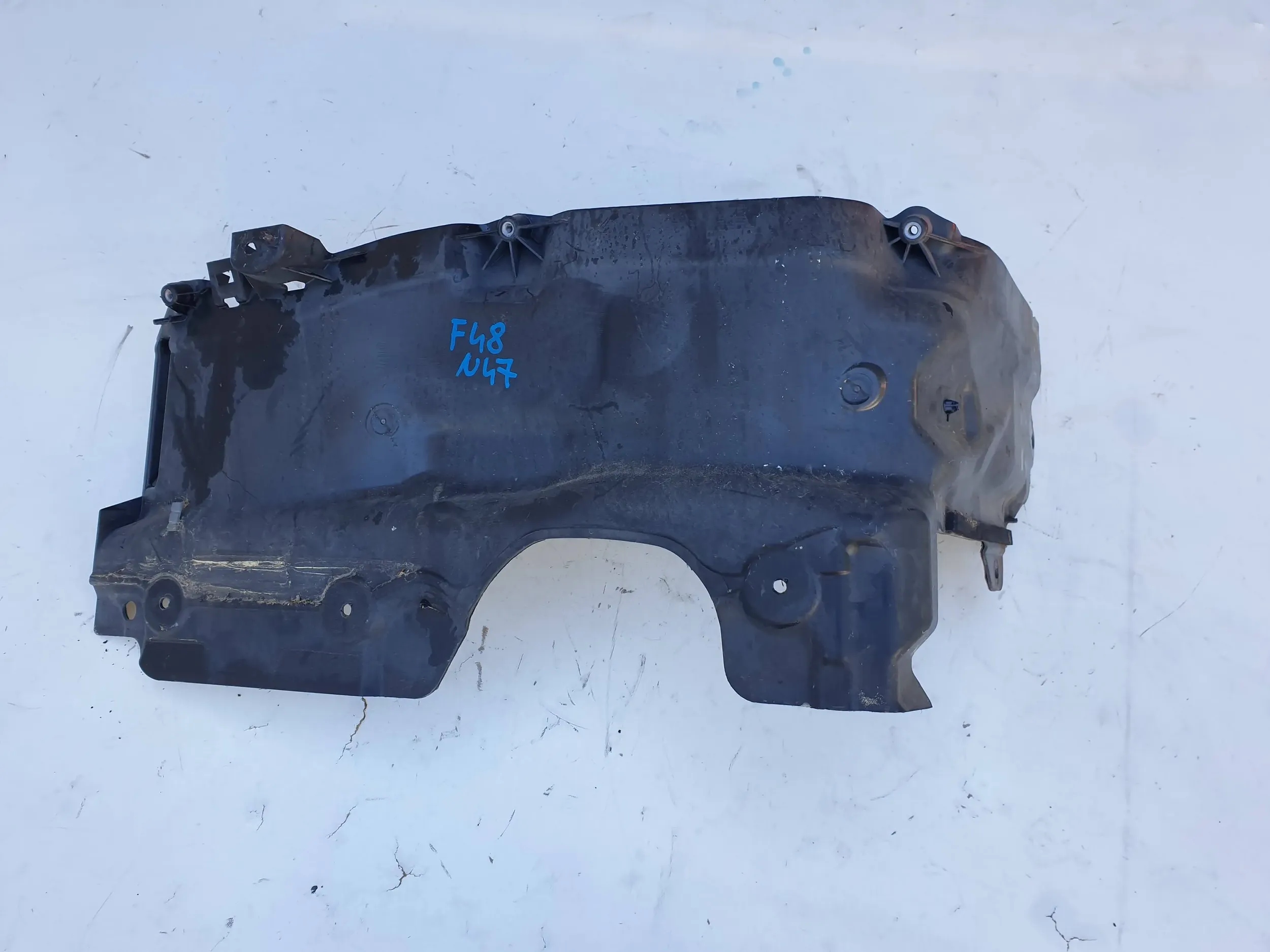 BMW F39 F40 F45 F48 OSŁONA ŚCIANY GRODZIOWEJ 7290814