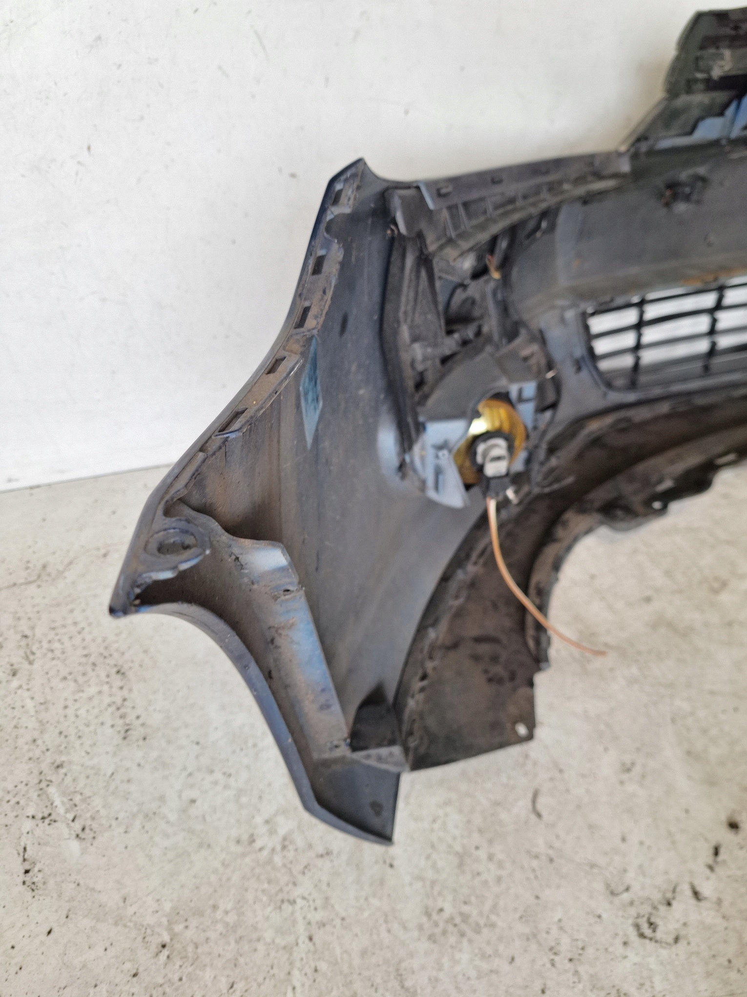 VOLKSWAGEN GOLF VI 08-13 bumper + 4 X PDC + grille
