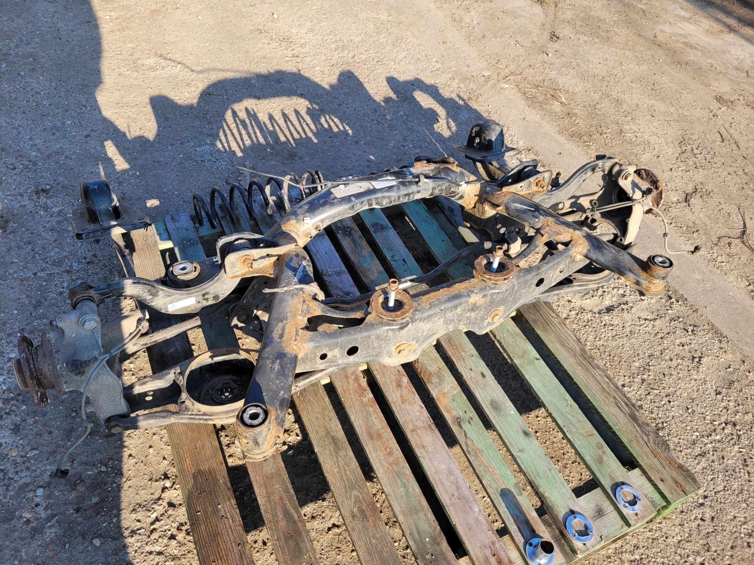 VW PASSAT B8 2.0 TDI 4MOTION 4X4 SANKI TYLNA BELKA ZAWIESZENIA Typ samochodu 4x4/SUV Samochody osobowe