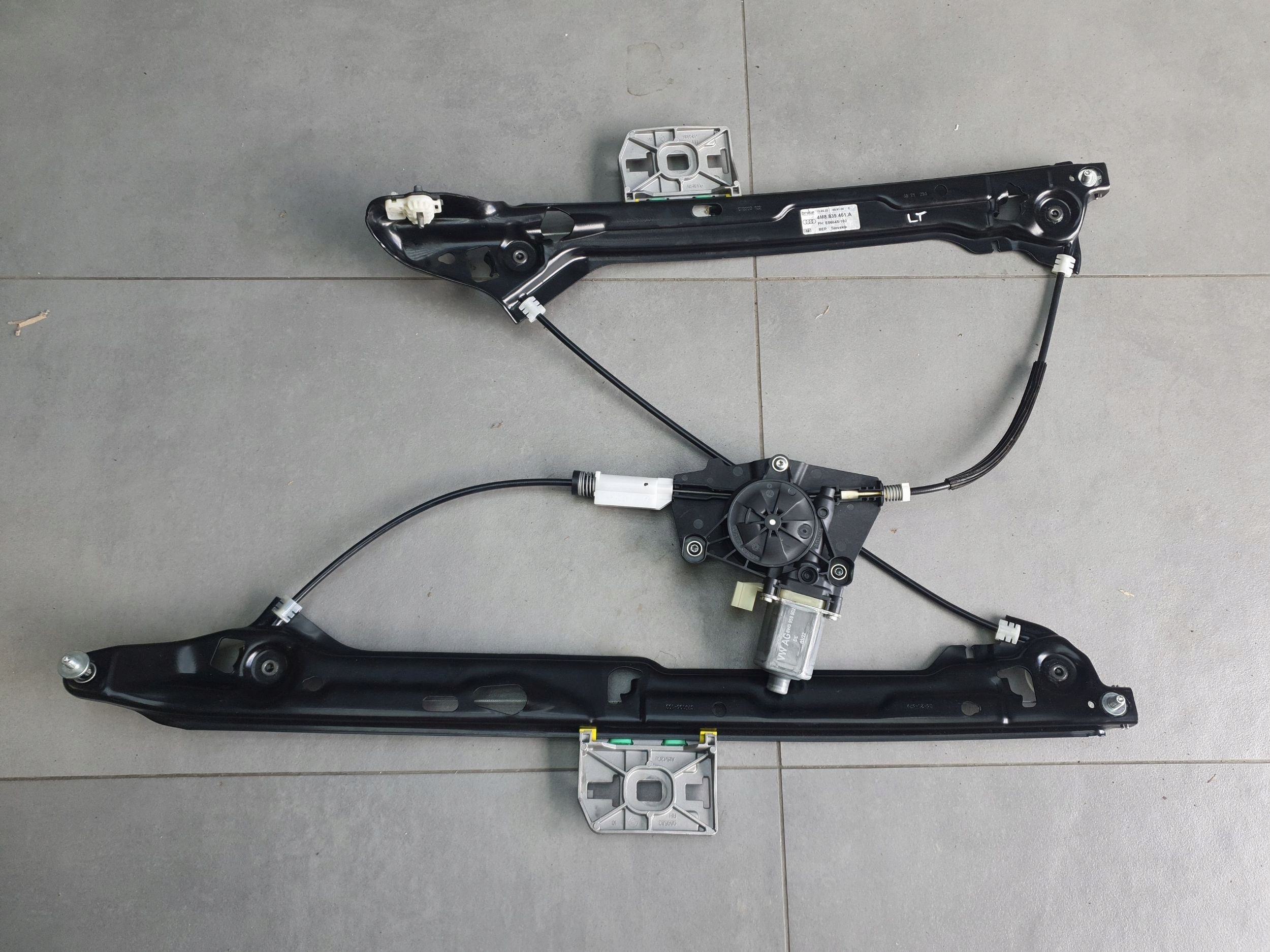 Audi Q8 window regulator left rear part 4M8839461A