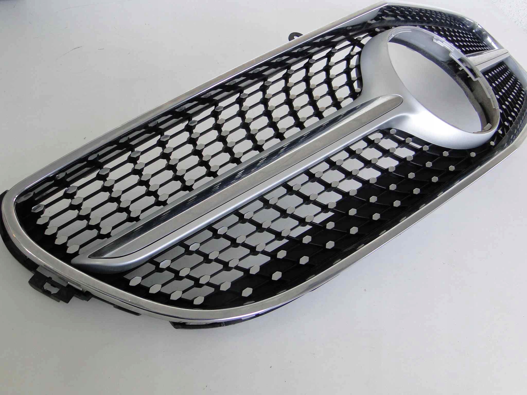 MERCEDES CLS 218 LIFT GRILL ATRAPA DIAMENT AMG PAK Producent części Mercedes-Benz OE