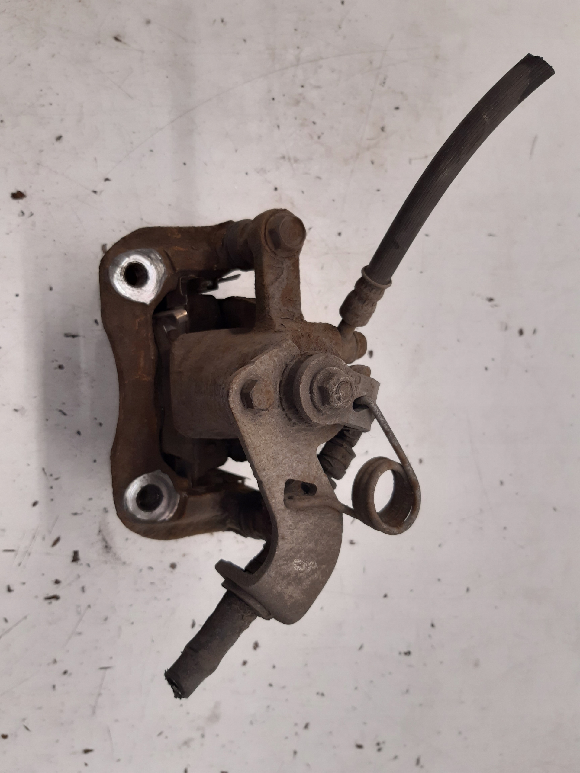 caliper left rear part Hyundai i10