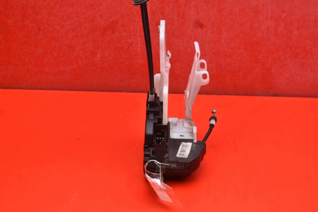 lock door left front front EU 81310-2L020 HYUNDAI I30 and FD 5D HB 07-10
