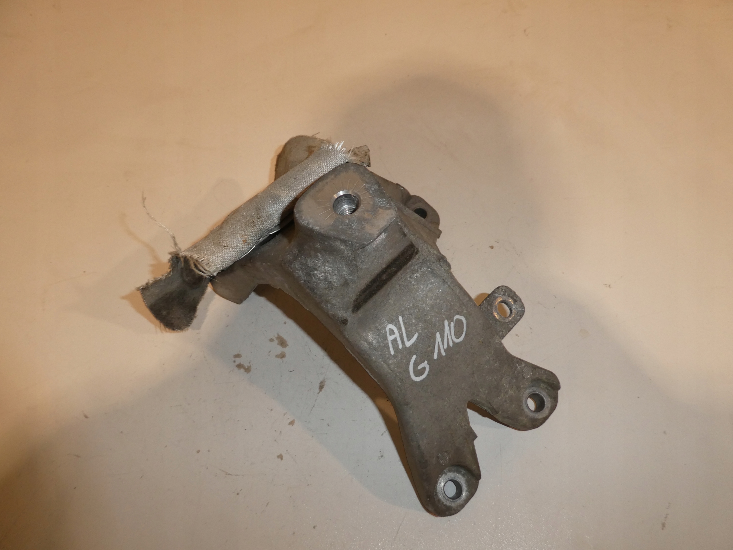 engine mount right AUDI A4 B8 A5 8K0199308CA