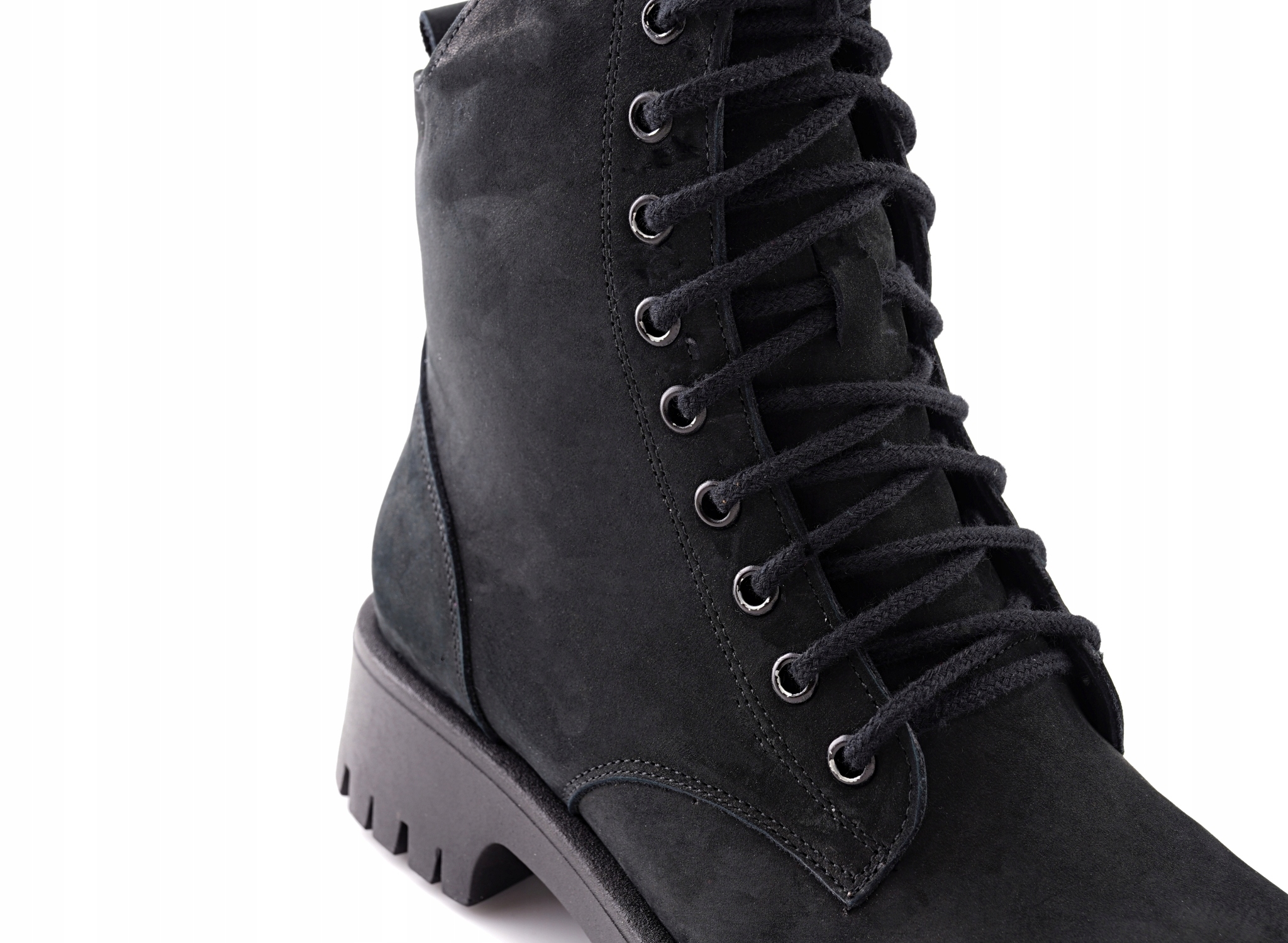 TRAPERY 39 BOTKI TRZEWIKI OCIEPLANE SKÓRA NATURALNA 1758 Rozmiar 39