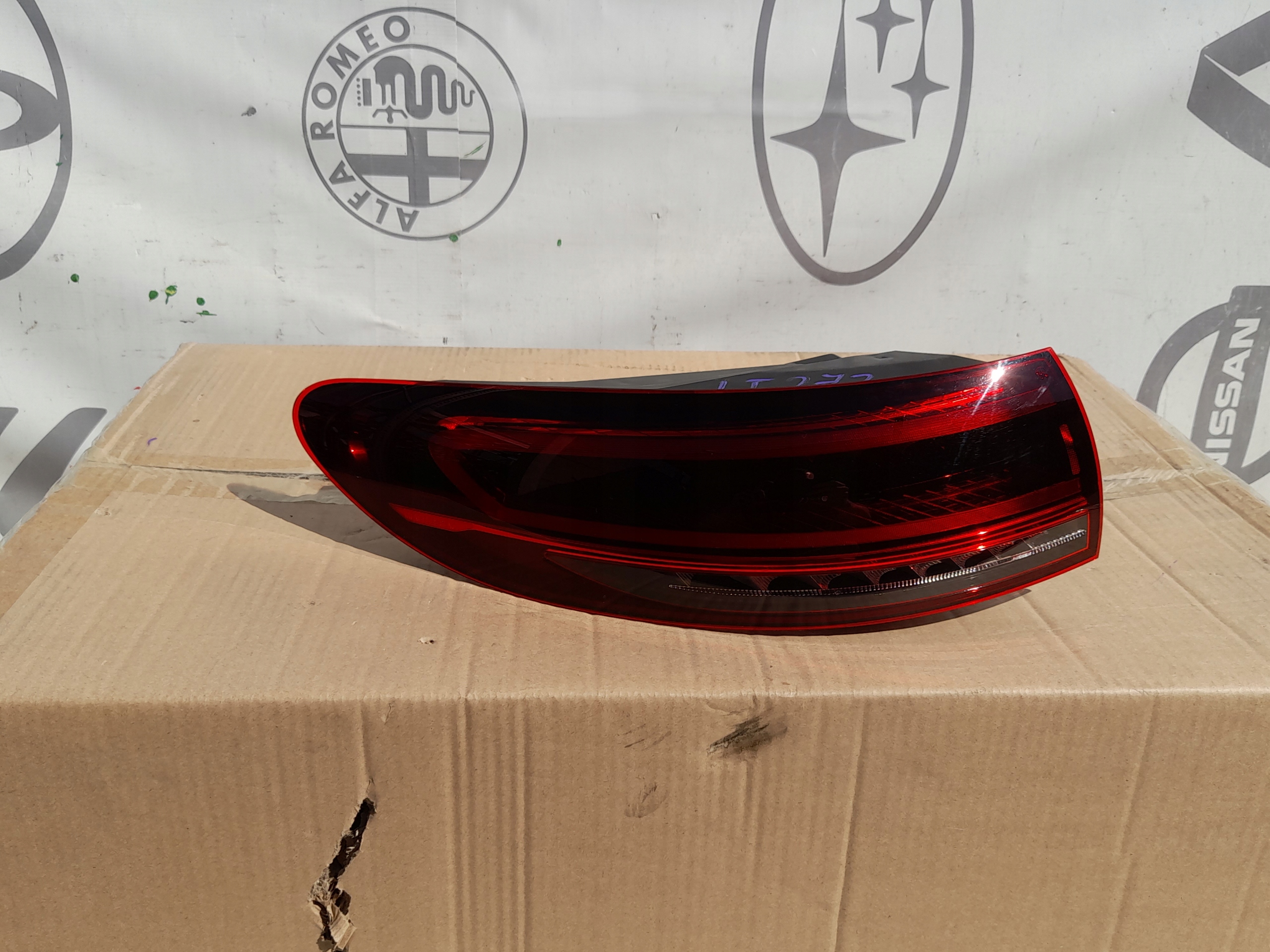 Mercedes-Benz EQC N293 Rückleuchte Rearlamp - Thumbnail 1