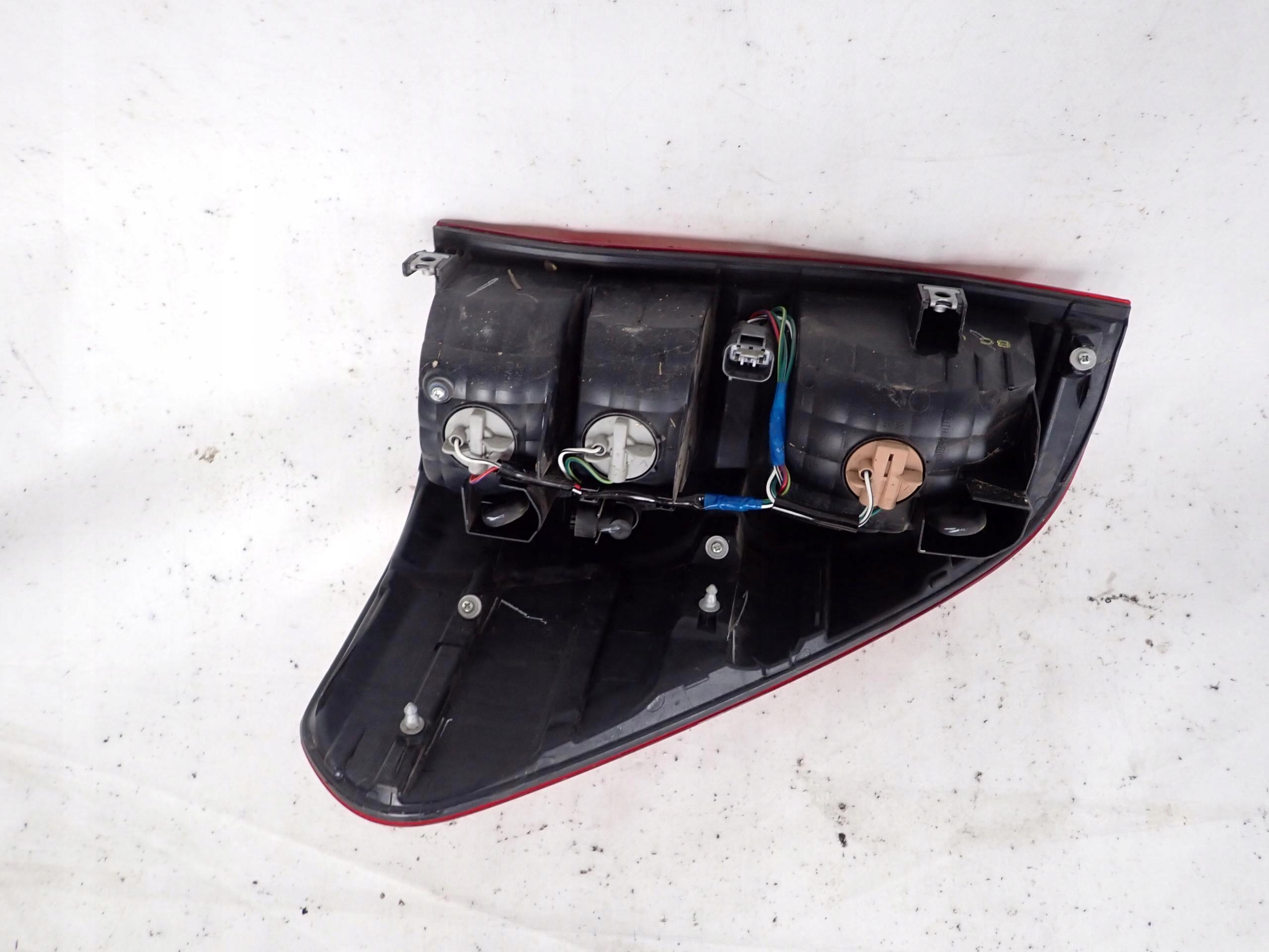 TOYOTA HILUX VIII 15- light left rear part rear