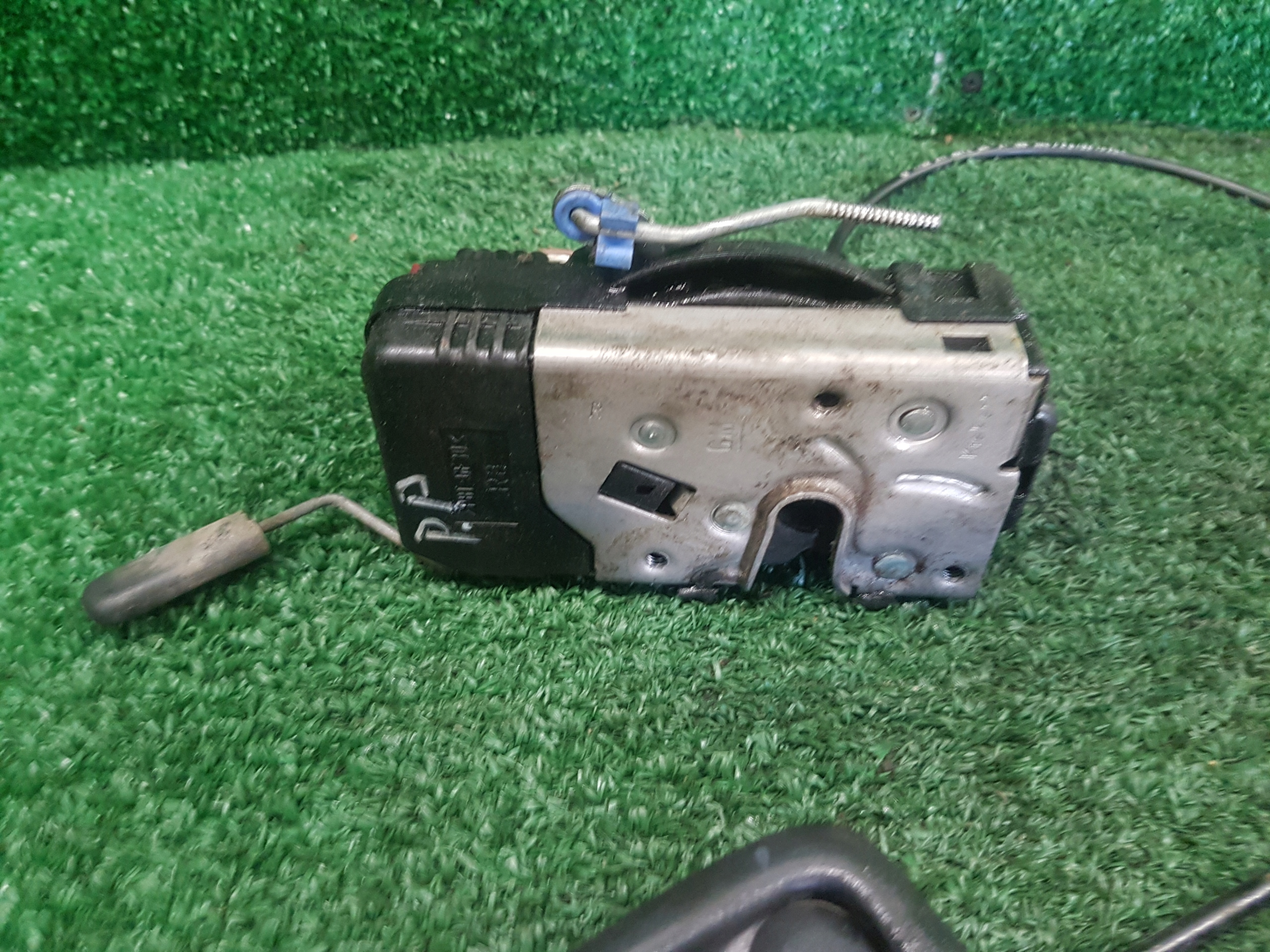 lock door right front RENAULT TRAFIC 2