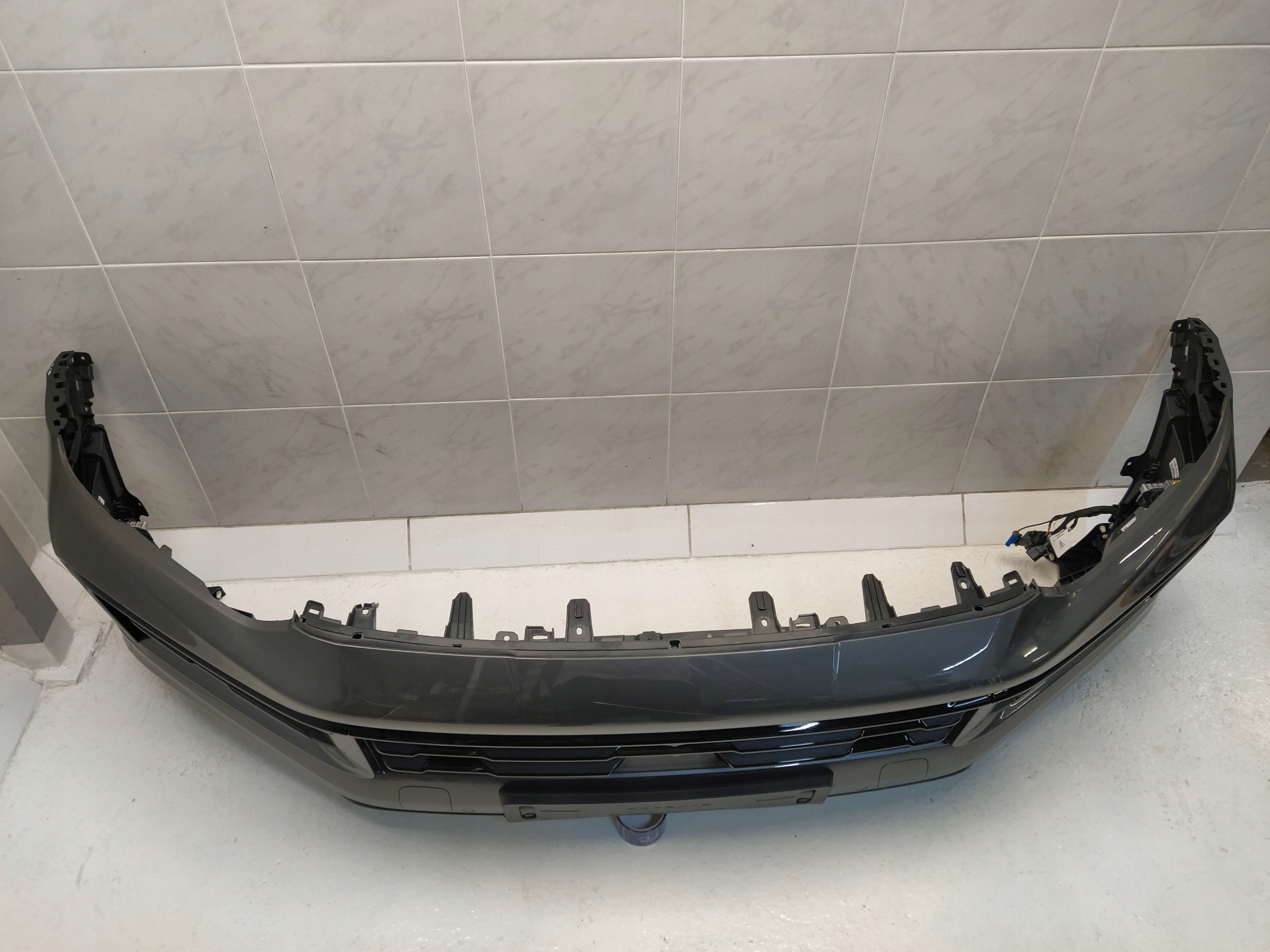 PORSCHE CAYENNE 9Y LIFT 23- front bumper UZBROJONY W 4XPDC KAMERA LED