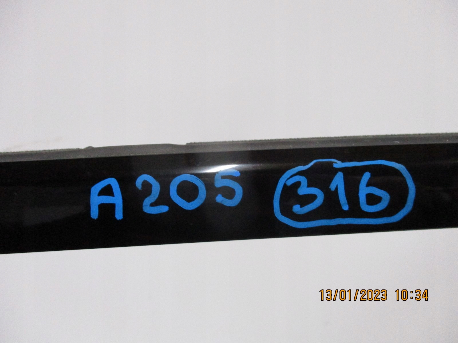 moulding dust MERCEDES C KLASA A2057303701
