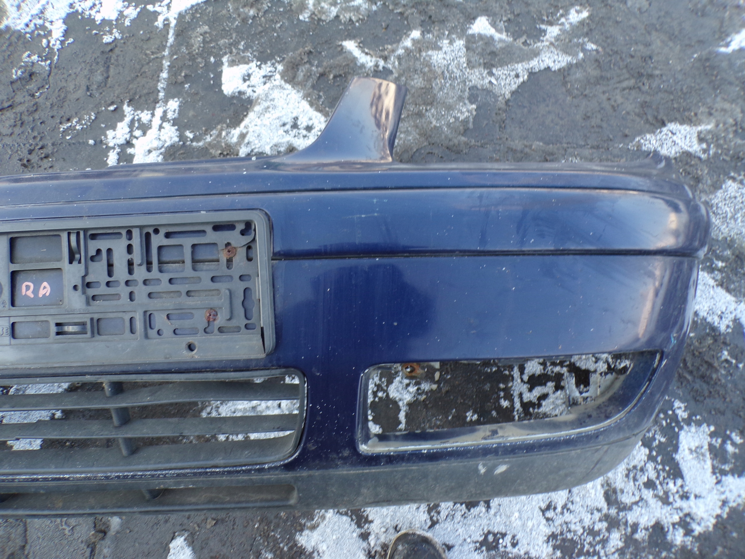 Frontstoßstange vorne VOLKSWAGEN BORA