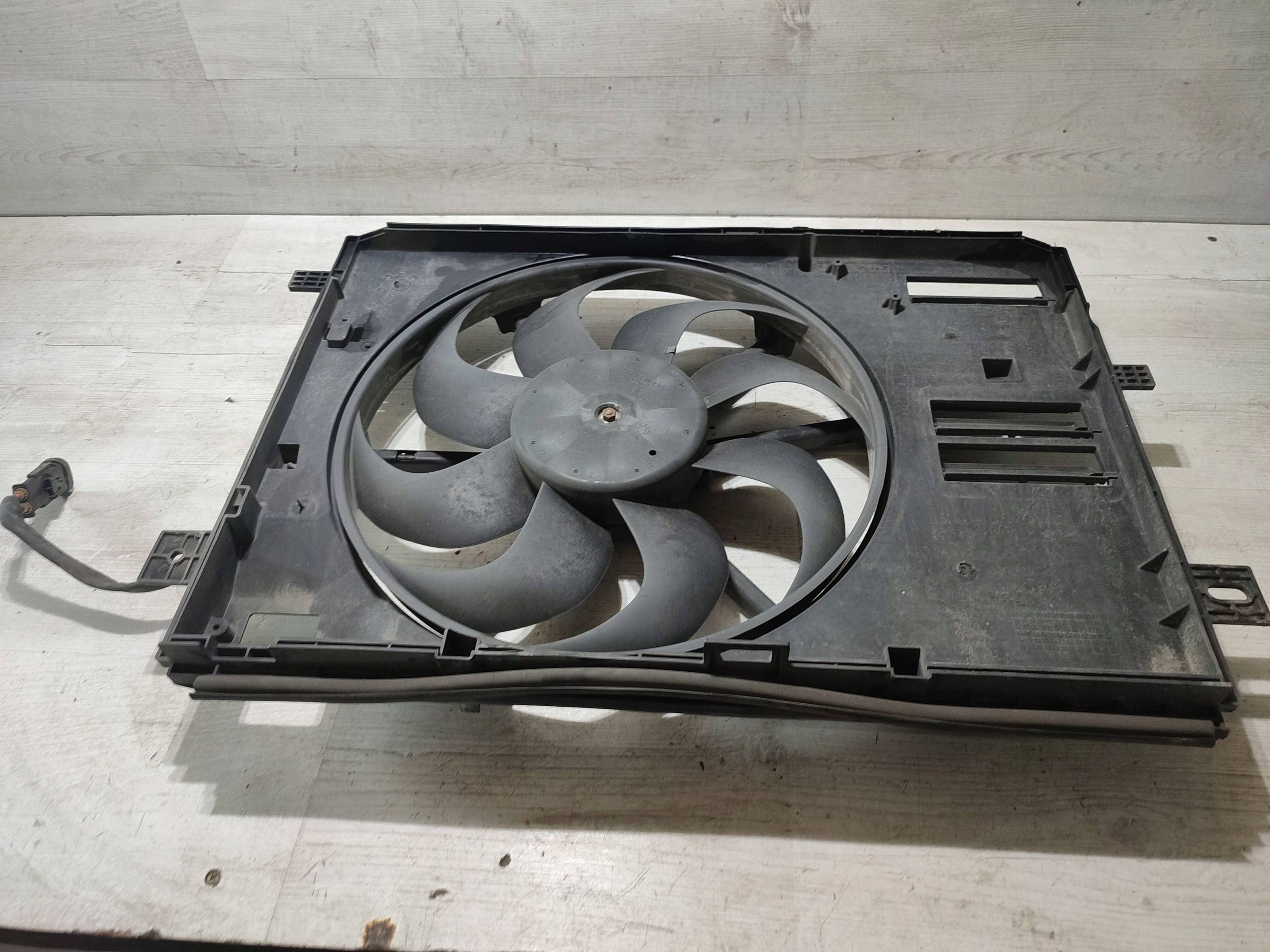 Peugeot 308 2019 electrical radiator fan