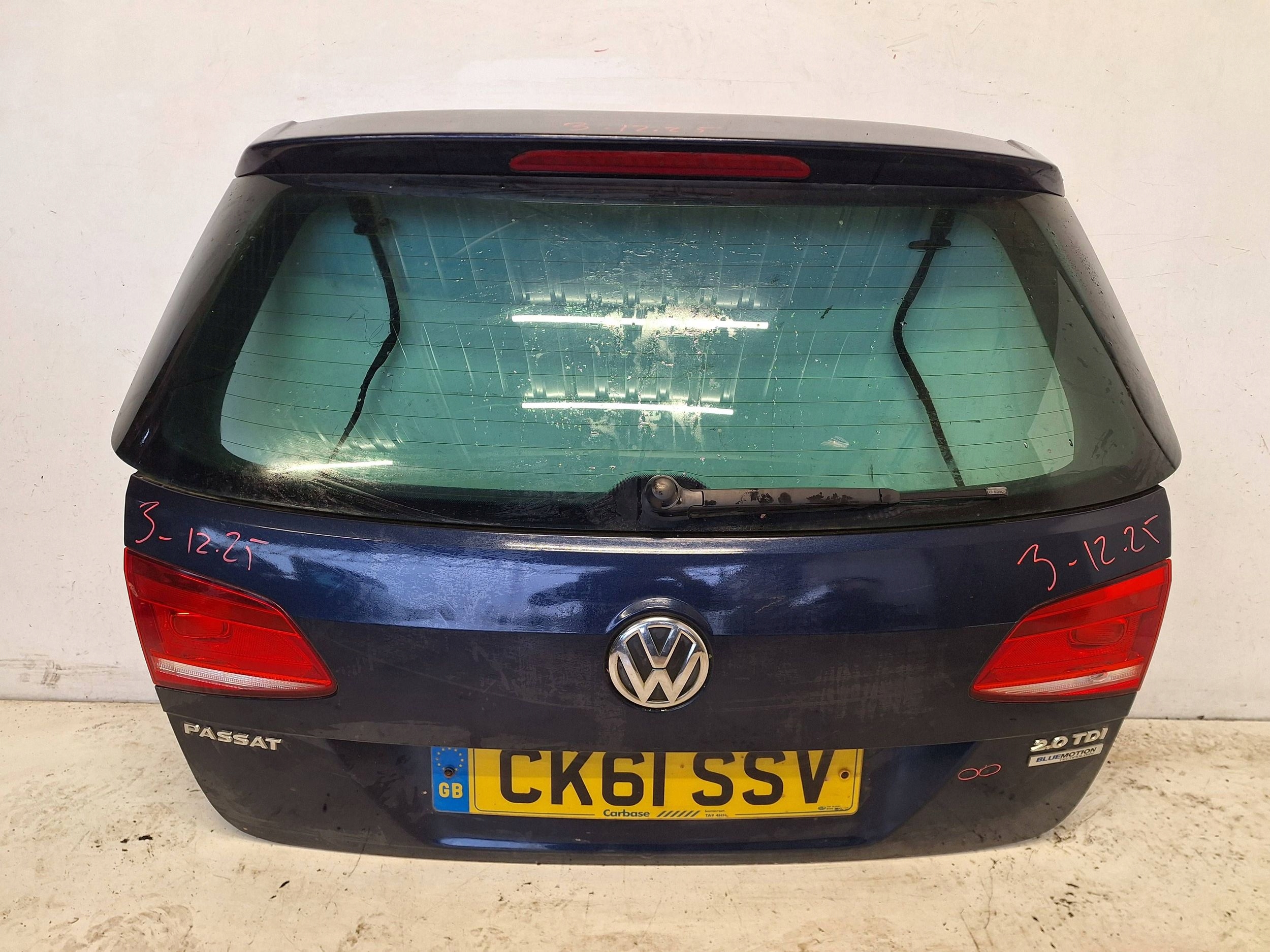 VOLKSWAGEN PASSAT B7 KOMBI 10-14 boot door