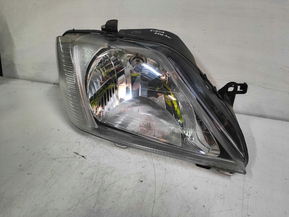 light right front Dacia Logan Europa