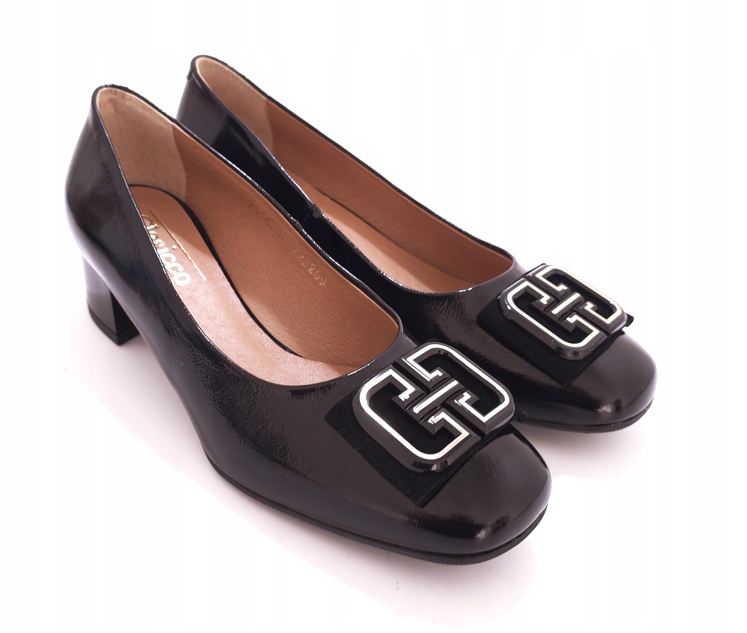 Černé lakované dámské lodičky Clasicco 2176, velikost vel.