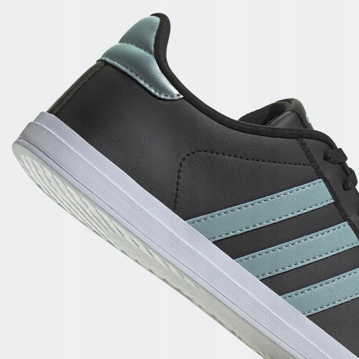 ADIDAS BUTY COURTPOINT GX5715 # 42 Kolor wielokolorowy